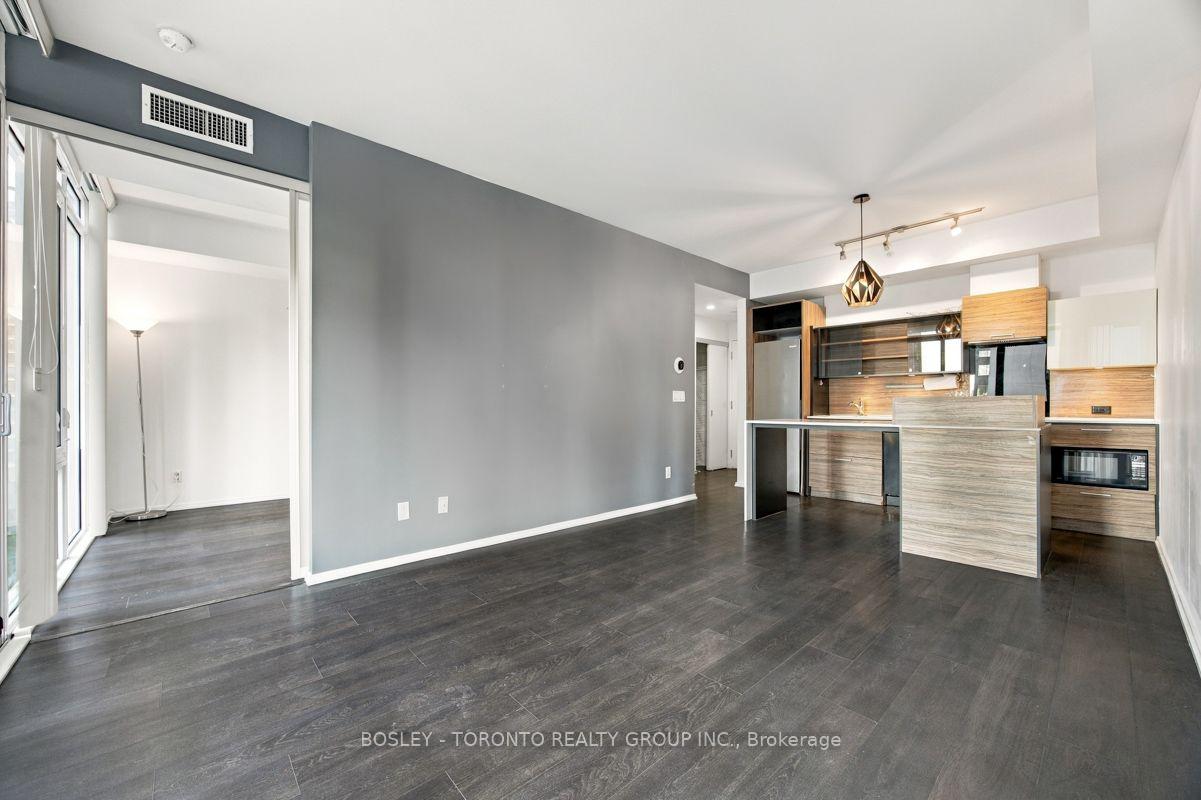 Photo 10 of Unit 805, 75 St. Nicholas Street, Toronto, Bay Street Corridor — HOMEH