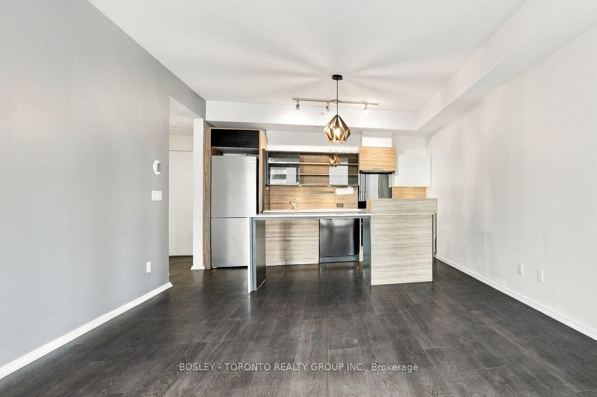Photo 11 of Unit 805, 75 St. Nicholas Street, Toronto, Bay Street Corridor — HOMEH