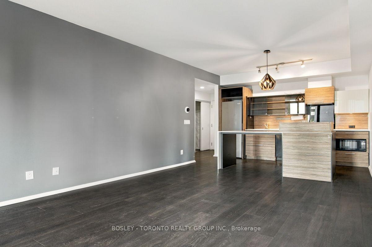 Photo 12 of Unit 805, 75 St. Nicholas Street, Toronto, Bay Street Corridor — HOMEH