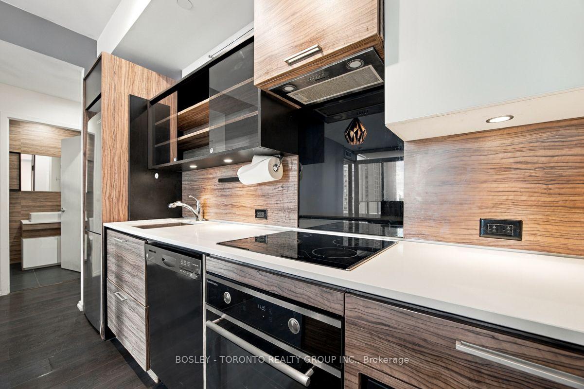 Photo 18 of Unit 805, 75 St. Nicholas Street, Toronto, Bay Street Corridor — HOMEH