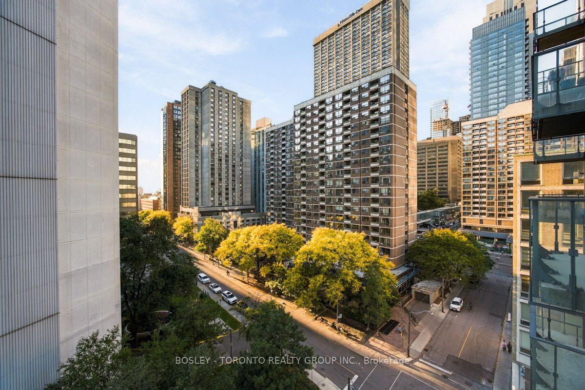 Photo 32 of Unit 805, 75 St. Nicholas Street, Toronto, Bay Street Corridor — HOMEH