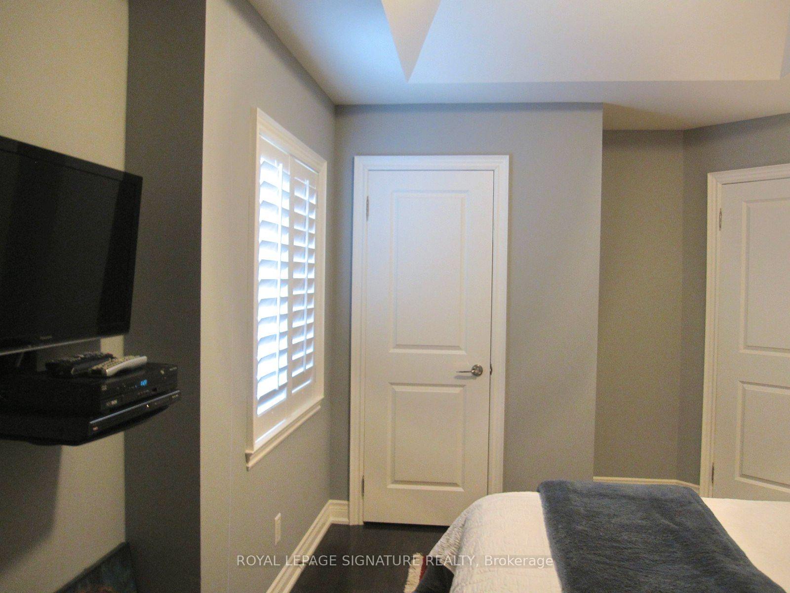 Photo 3 of 18B Algoma Street, Etobicoke, Mimico — HOMEH