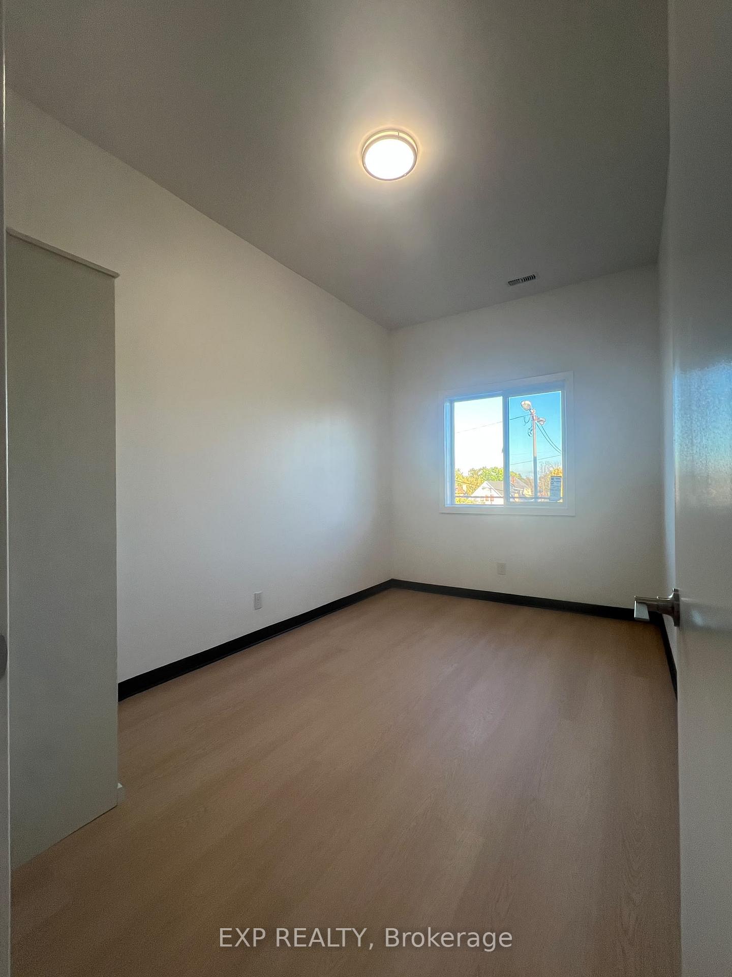 Photo 7 of Unit 2, 268 Ottawa Street N, Hamilton, Crown Point — HOMEH