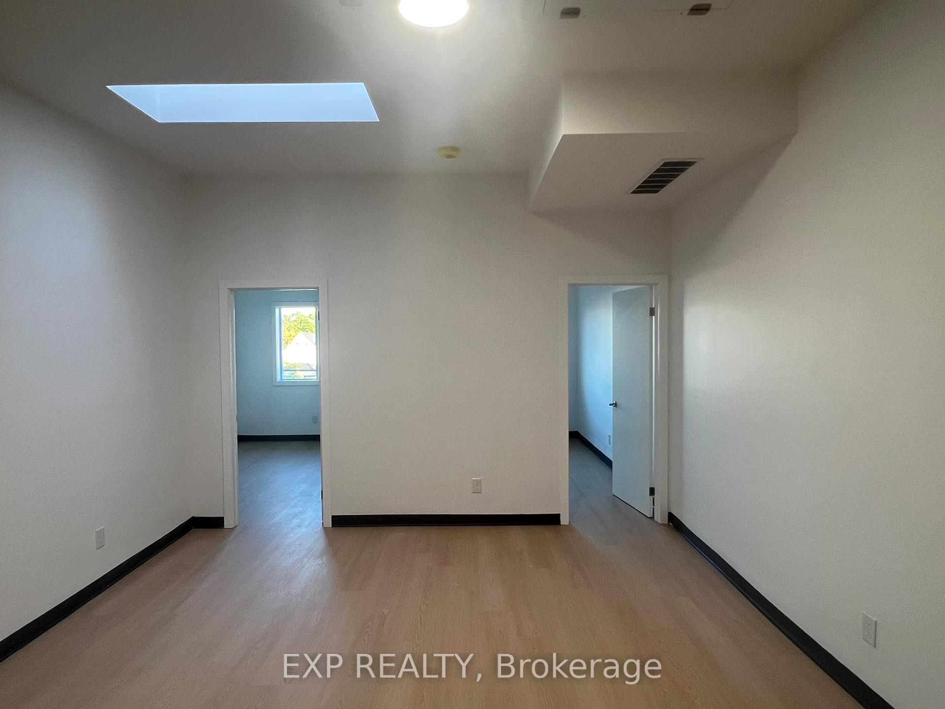 Photo 8 of Unit 2, 268 Ottawa Street N, Hamilton, Crown Point — HOMEH