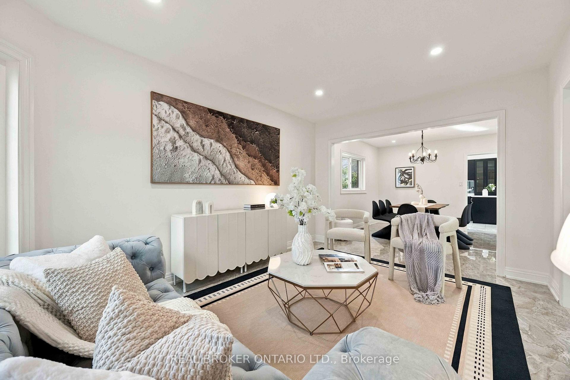 Photo 11 of 43 Bluebell Drive, Markham, Rouge Fairways — HOMEH
