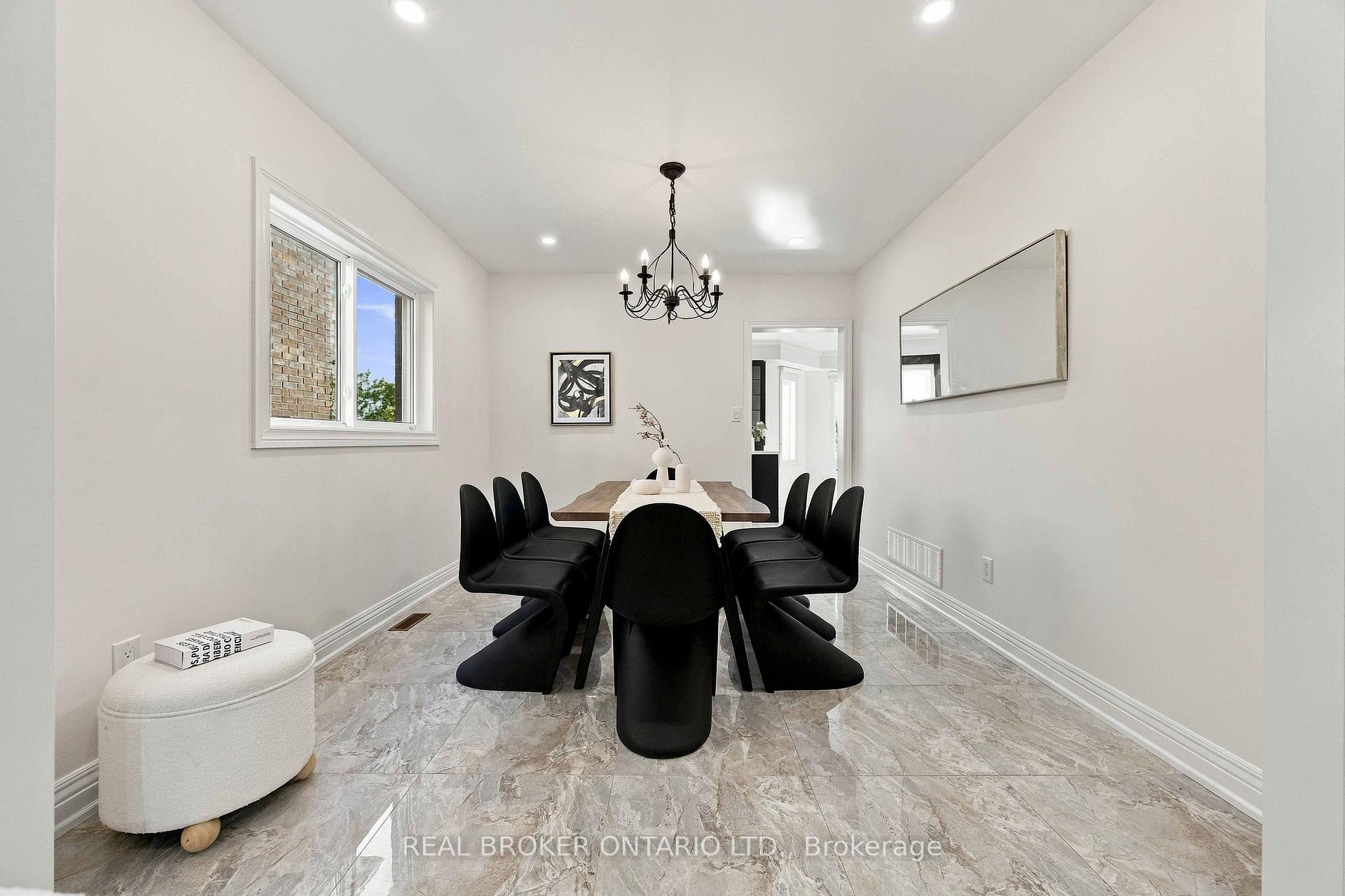 Photo 12 of 43 Bluebell Drive, Markham, Rouge Fairways — HOMEH