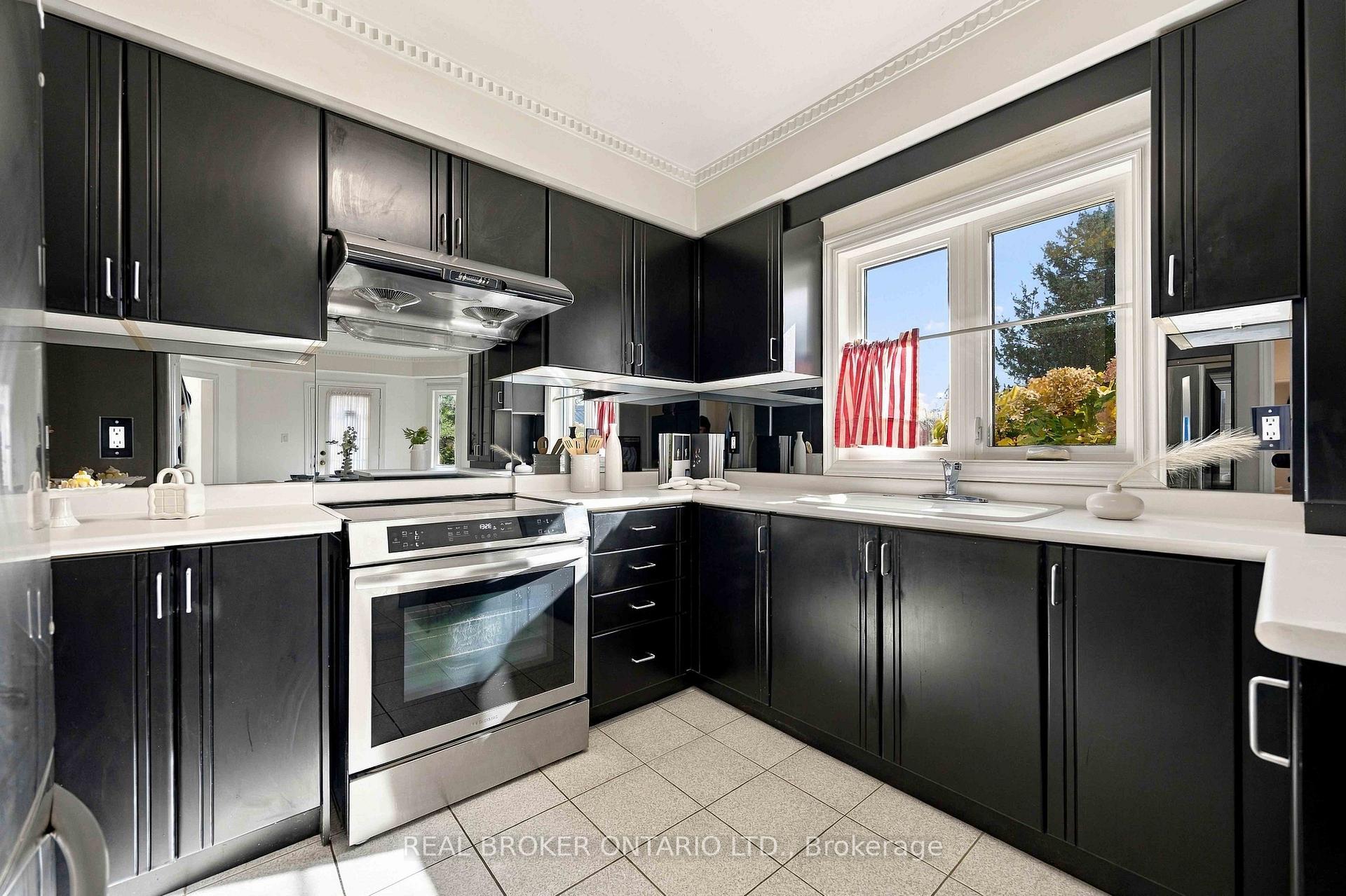 Photo 17 of 43 Bluebell Drive, Markham, Rouge Fairways — HOMEH