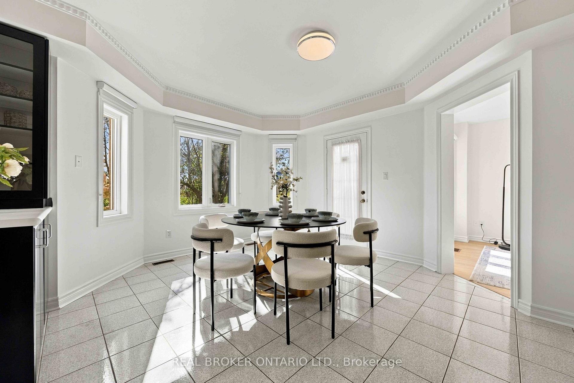 Photo 20 of 43 Bluebell Drive, Markham, Rouge Fairways — HOMEH