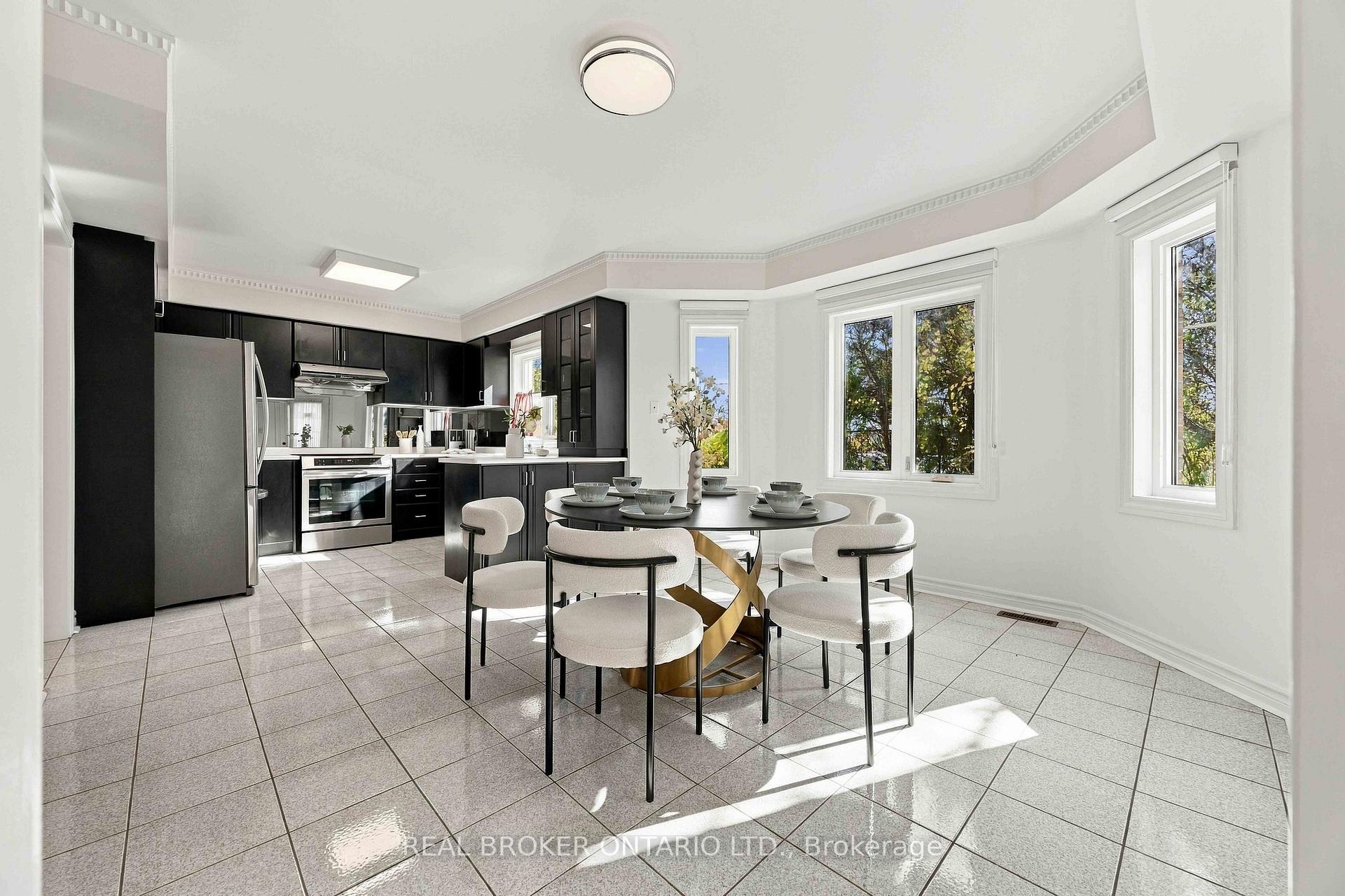 Photo 21 of 43 Bluebell Drive, Markham, Rouge Fairways — HOMEH
