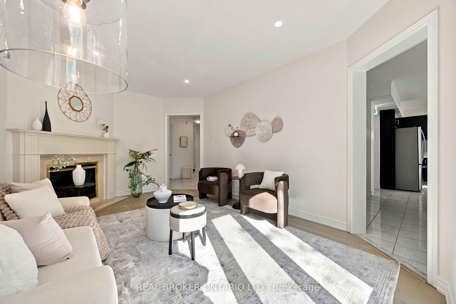 Photo 24 of 43 Bluebell Drive, Markham, Rouge Fairways — HOMEH