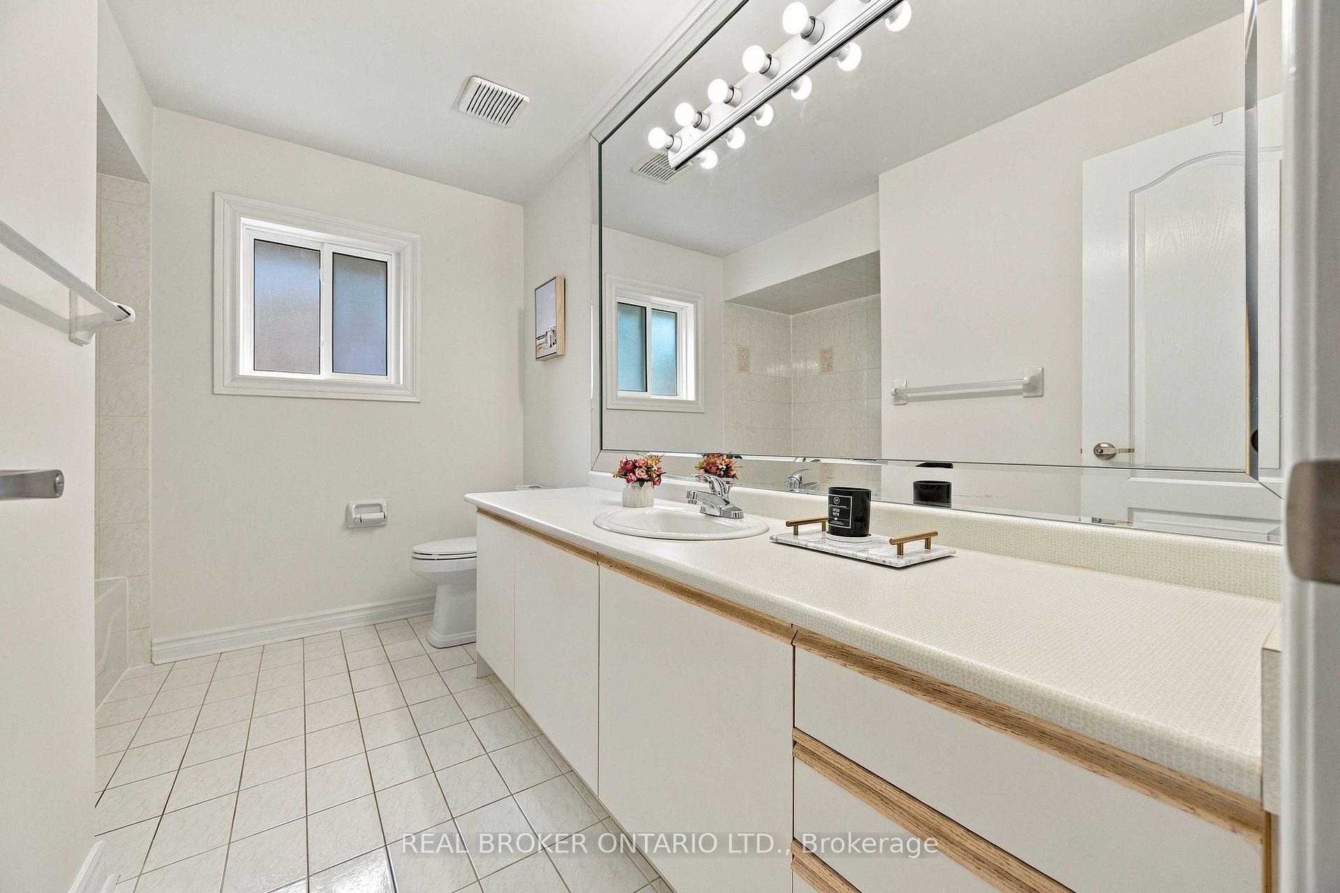 Photo 37 of 43 Bluebell Drive, Markham, Rouge Fairways — HOMEH