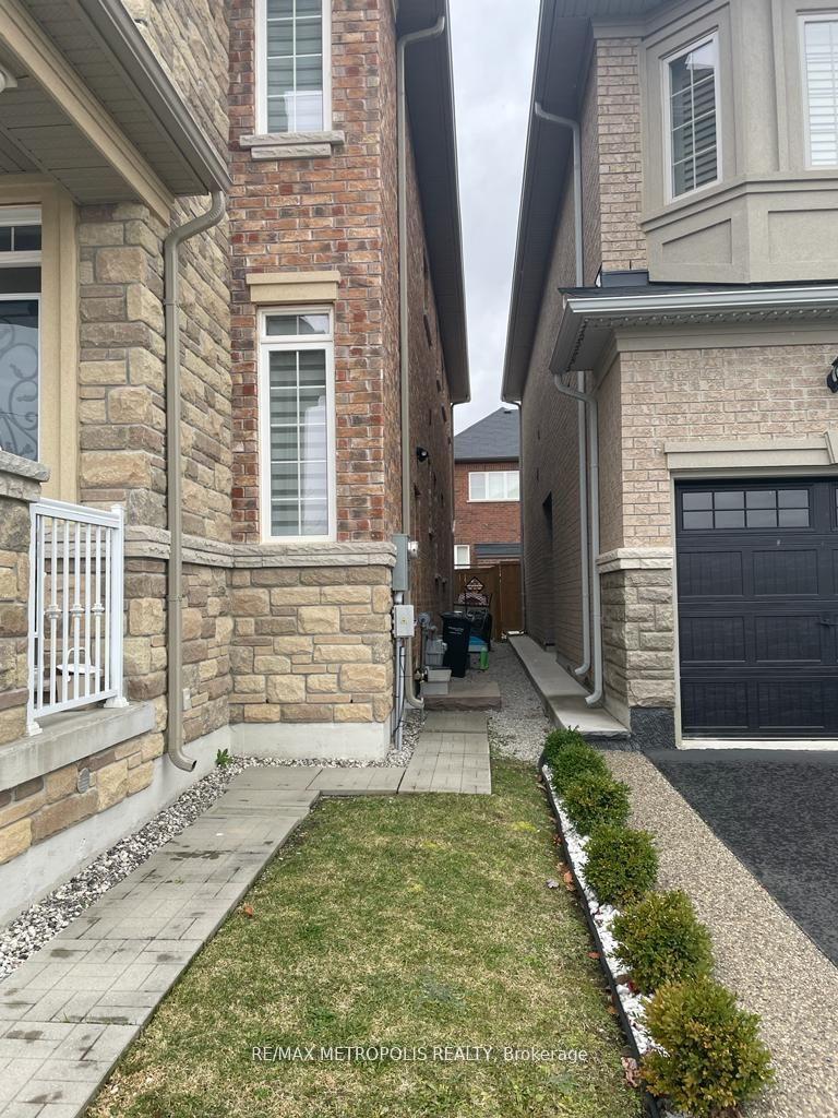 Photo 2 of Unit Bsmt, 472 Brisdale Drive, Brampton, Northwest Brampton — HOMEH