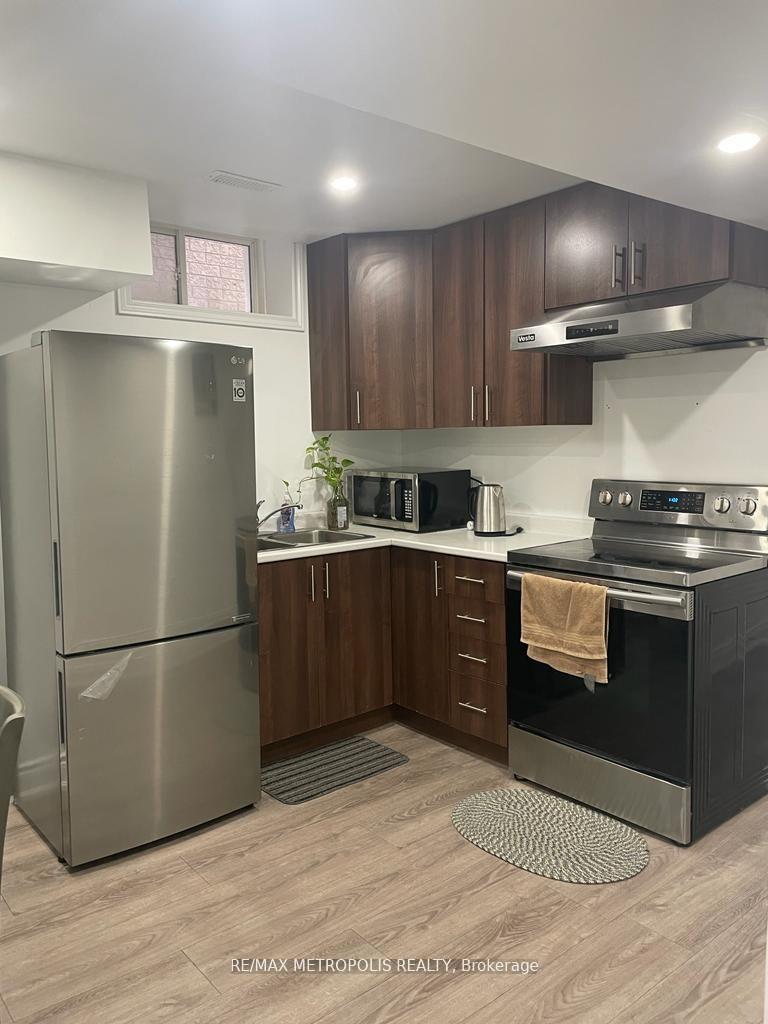 Photo 5 of Unit Bsmt, 472 Brisdale Drive, Brampton, Northwest Brampton — HOMEH