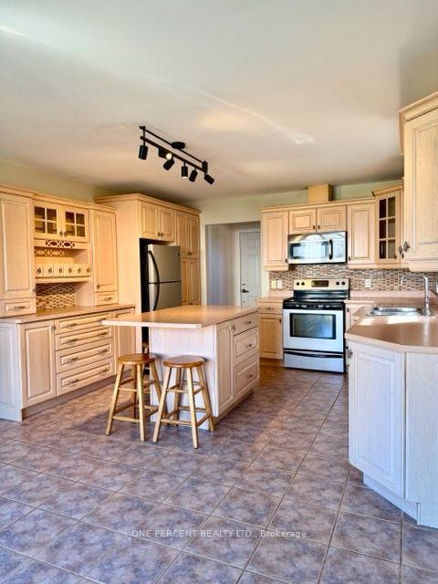 Photo 15 of 25 Falconridge Court, St. Thomas — HOMEH