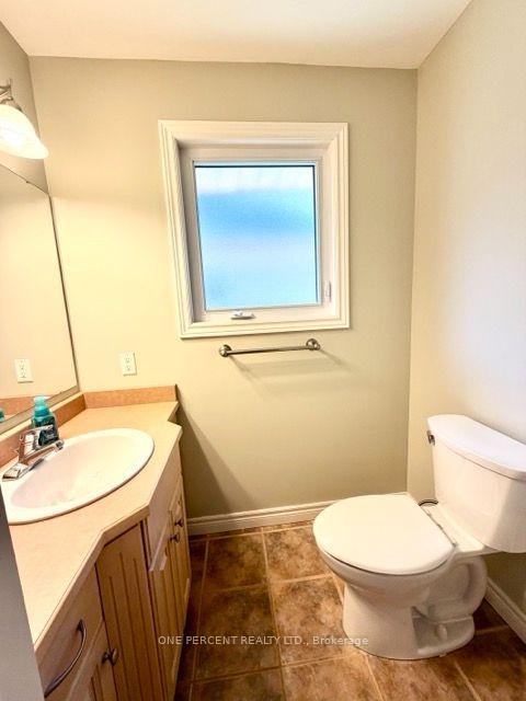 Photo 17 of 25 Falconridge Court, St. Thomas — HOMEH