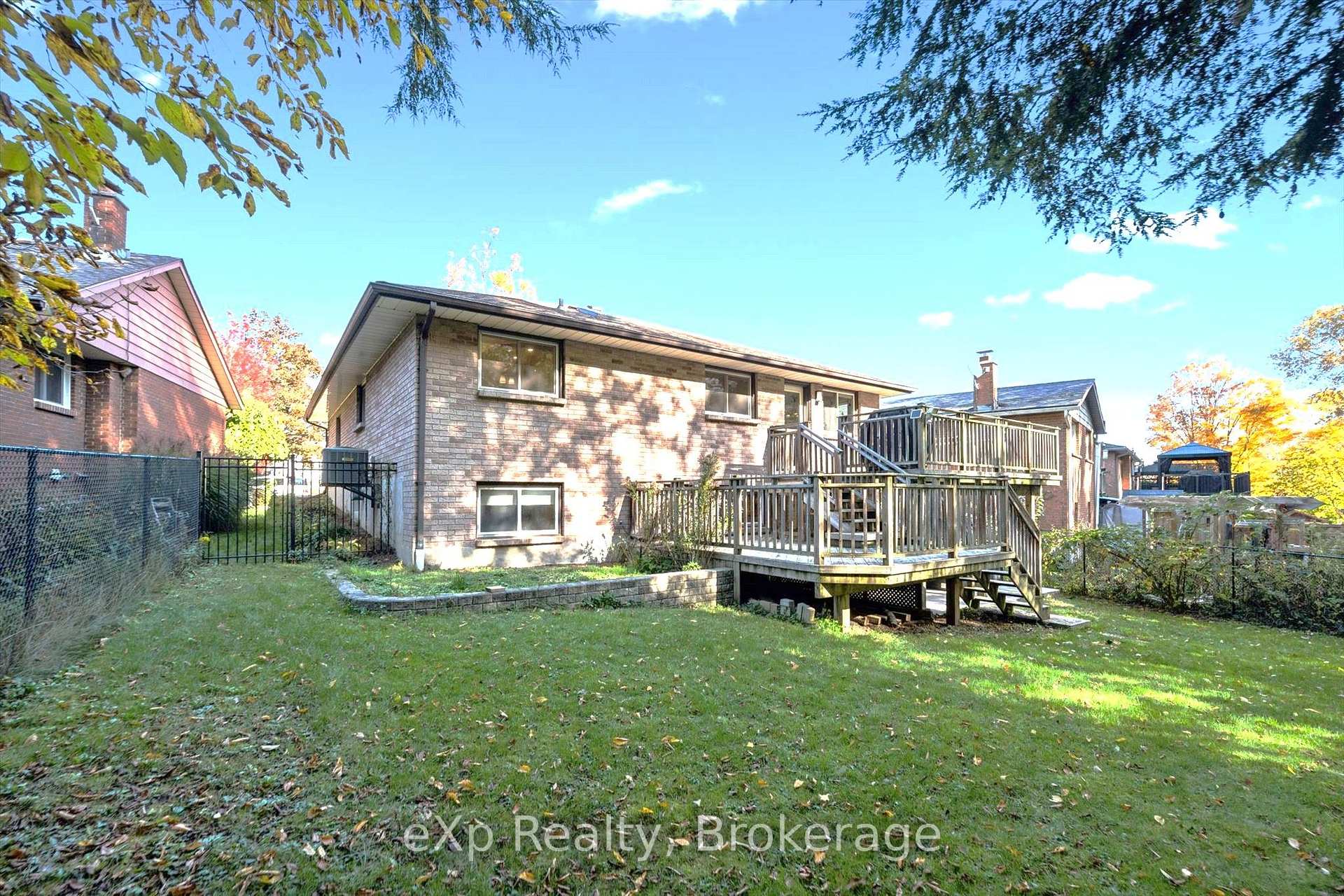 Photo 4 of 81 Sabrina Crescent, Kitchener, Brigadoon — HOMEH