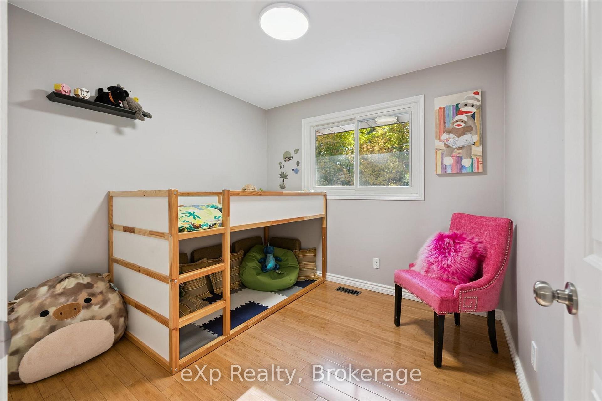 Photo 23 of 81 Sabrina Crescent, Kitchener, Brigadoon — HOMEH