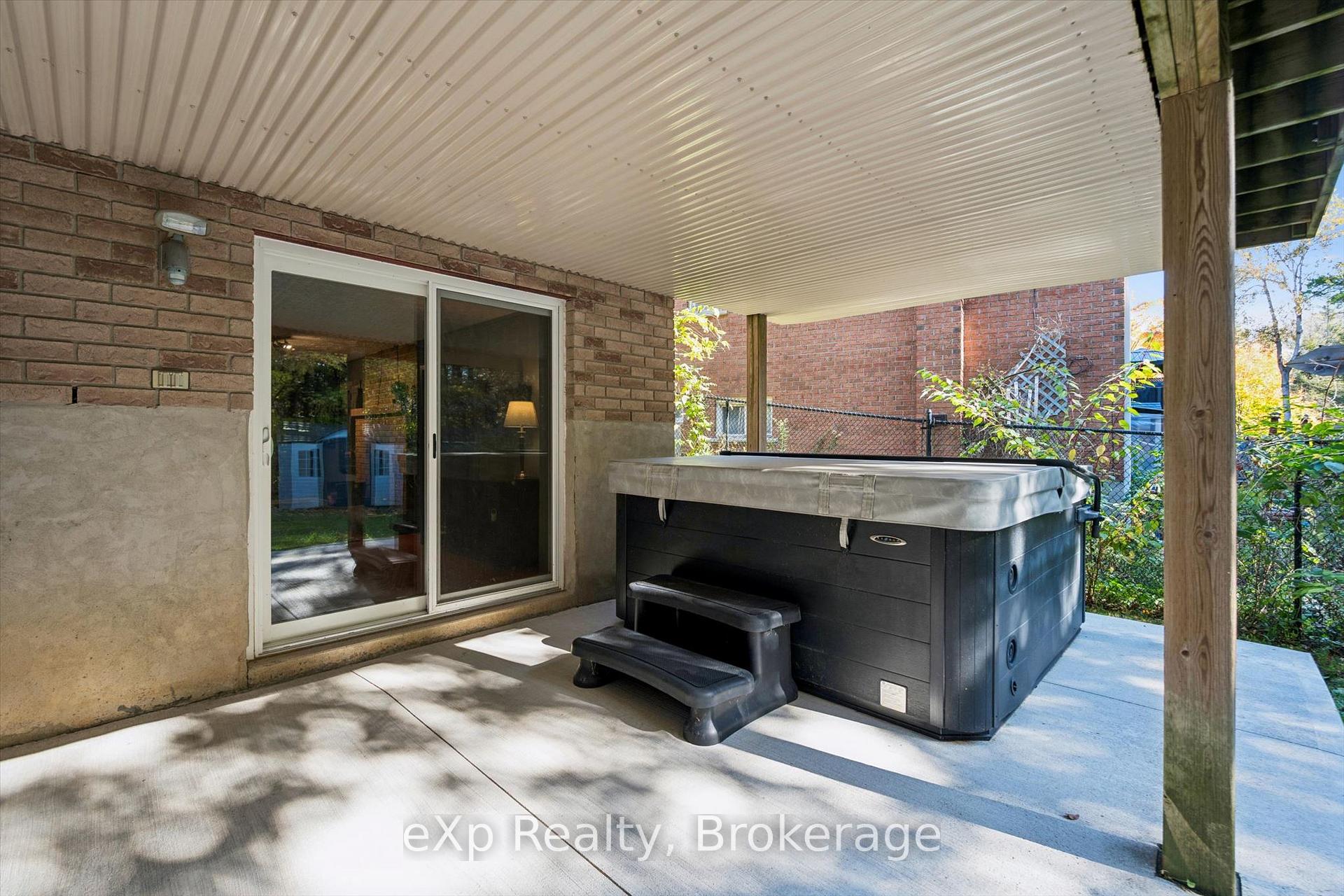 Photo 38 of 81 Sabrina Crescent, Kitchener, Brigadoon — HOMEH