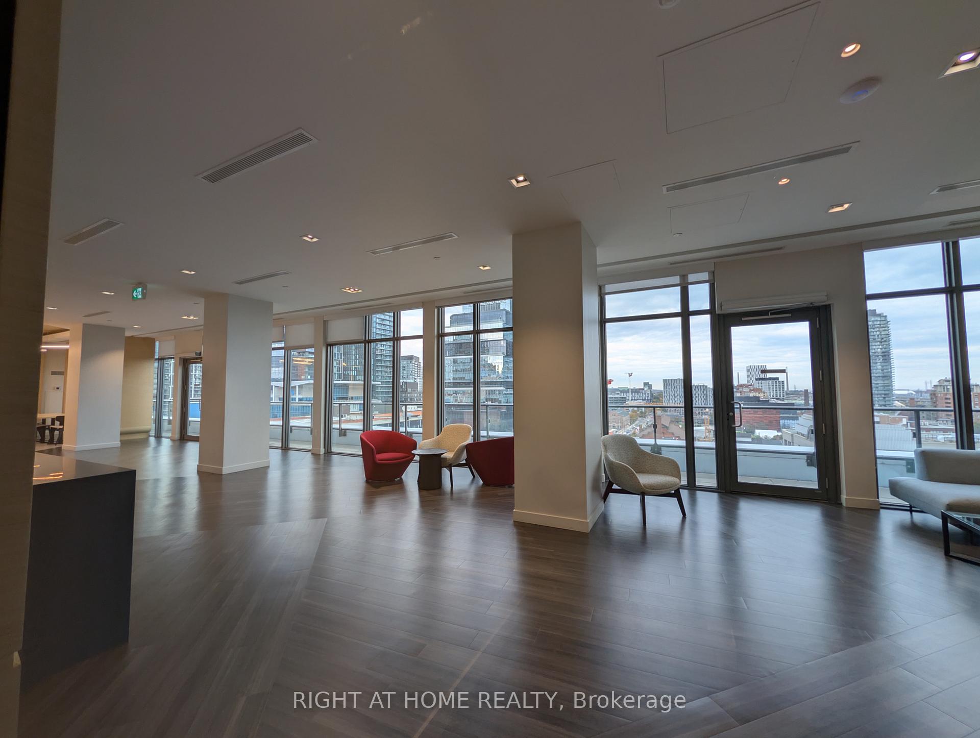 Photo 7 of Unit 1721, 60 Princess Street, Toronto, Waterfront Communities — HOMEH