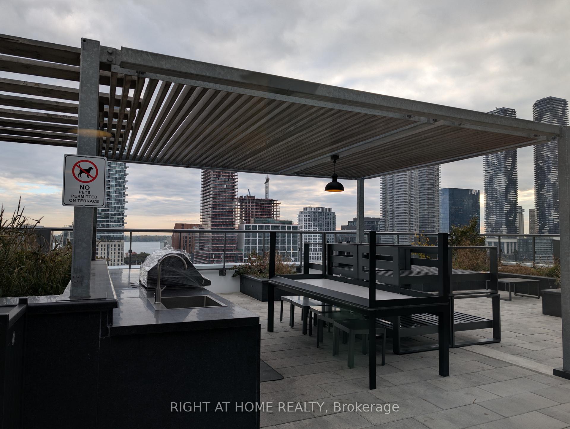Photo 12 of Unit 1721, 60 Princess Street, Toronto, Waterfront Communities — HOMEH