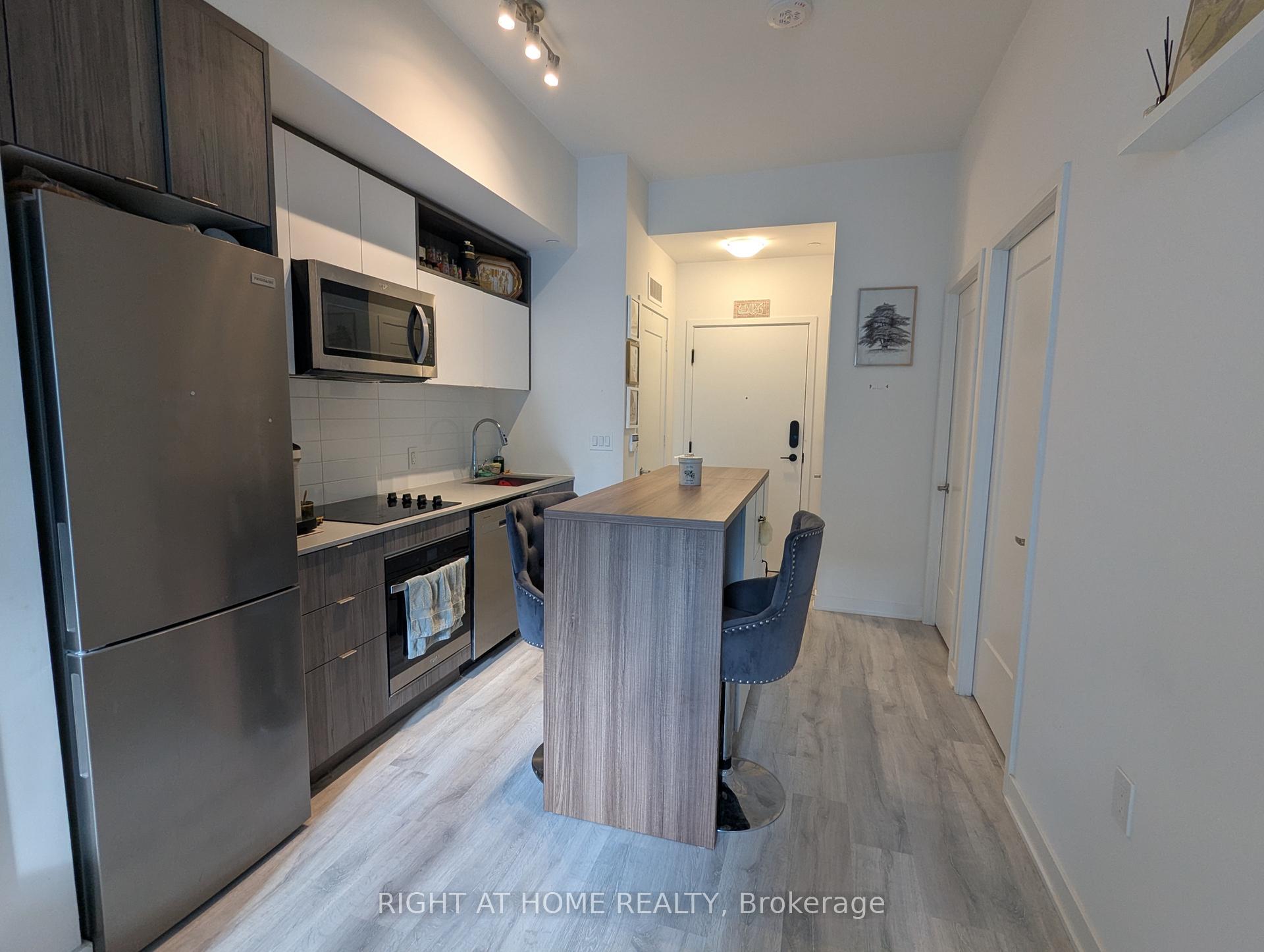 Photo 14 of Unit 1721, 60 Princess Street, Toronto, Waterfront Communities — HOMEH