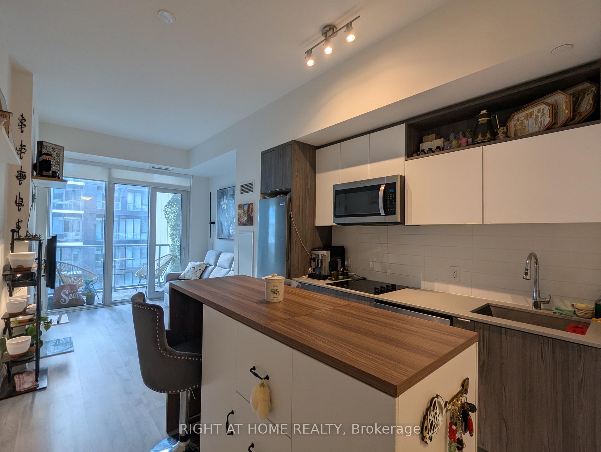 Photo 15 of Unit 1721, 60 Princess Street, Toronto, Waterfront Communities — HOMEH