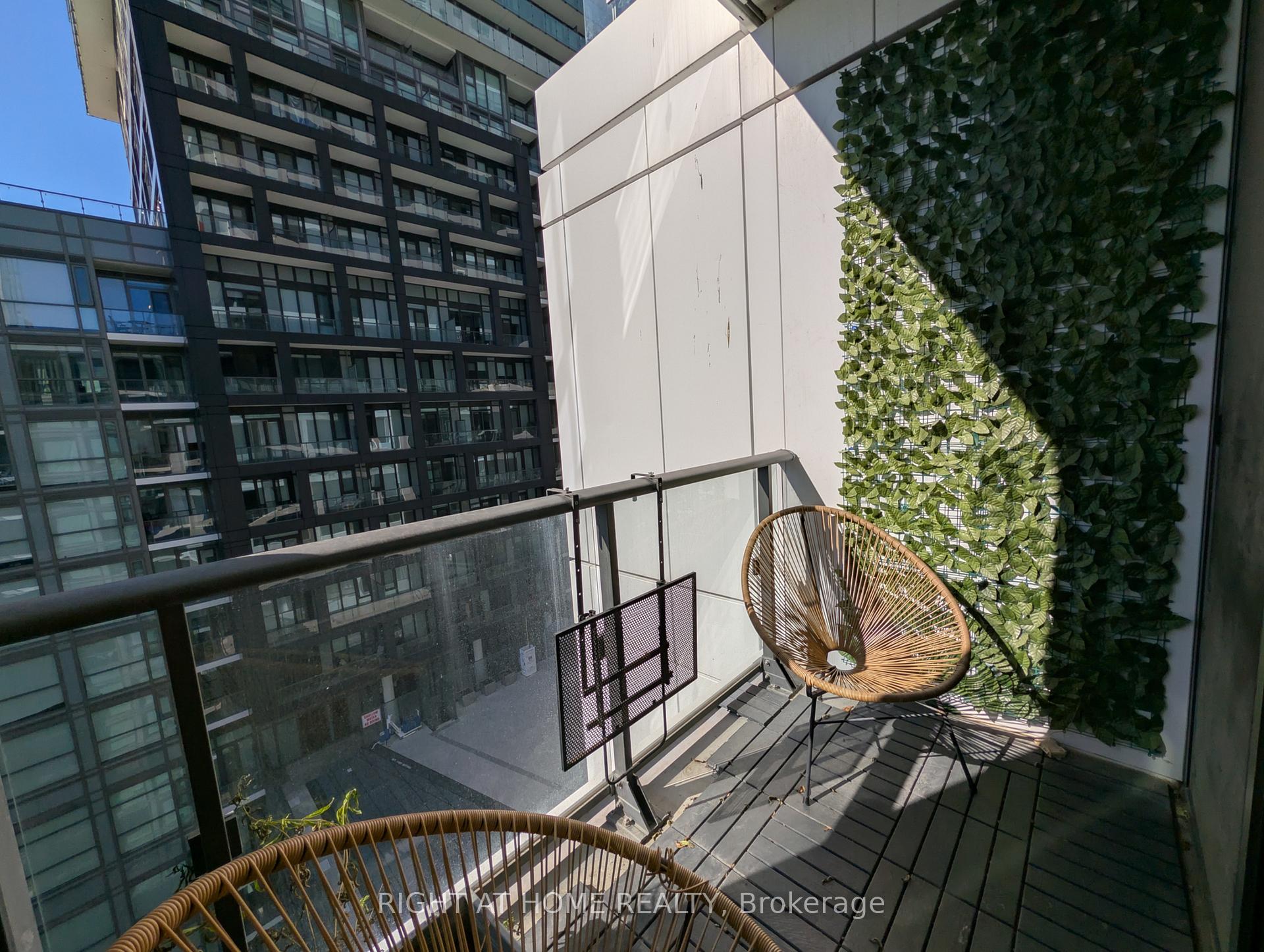 Photo 19 of Unit 1721, 60 Princess Street, Toronto, Waterfront Communities — HOMEH