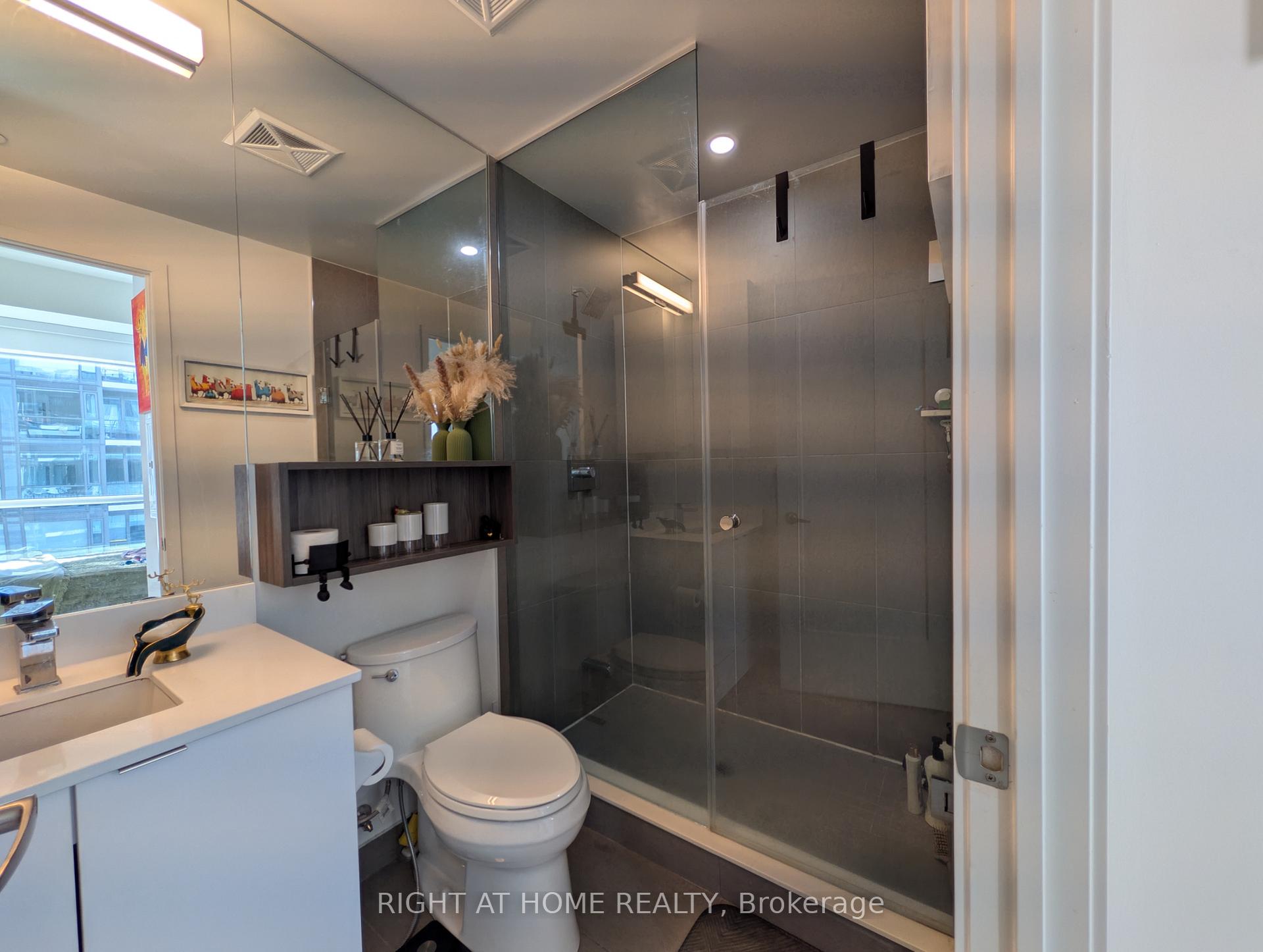 Photo 30 of Unit 1721, 60 Princess Street, Toronto, Waterfront Communities — HOMEH