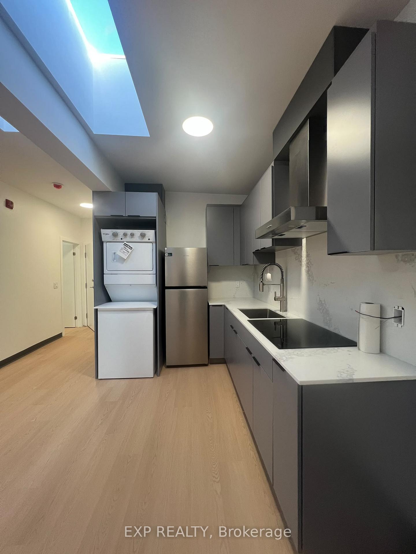 Photo 3 of Unit 5, 268 Ottawa Street N, Hamilton, Crown Point — HOMEH