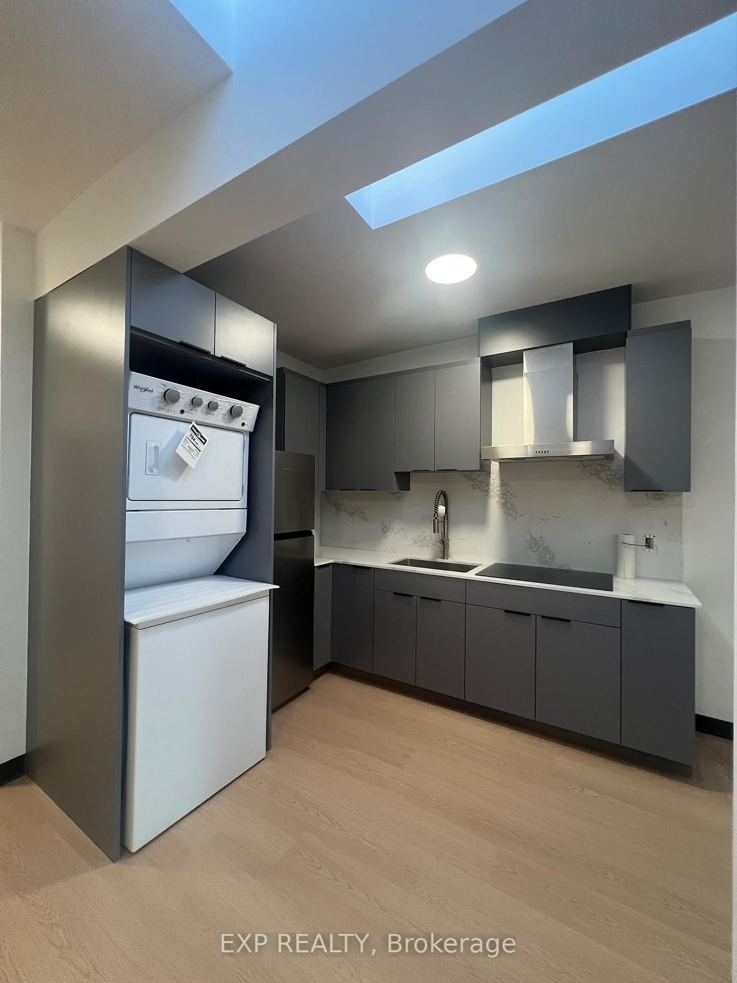 Photo 4 of Unit 5, 268 Ottawa Street N, Hamilton, Crown Point — HOMEH