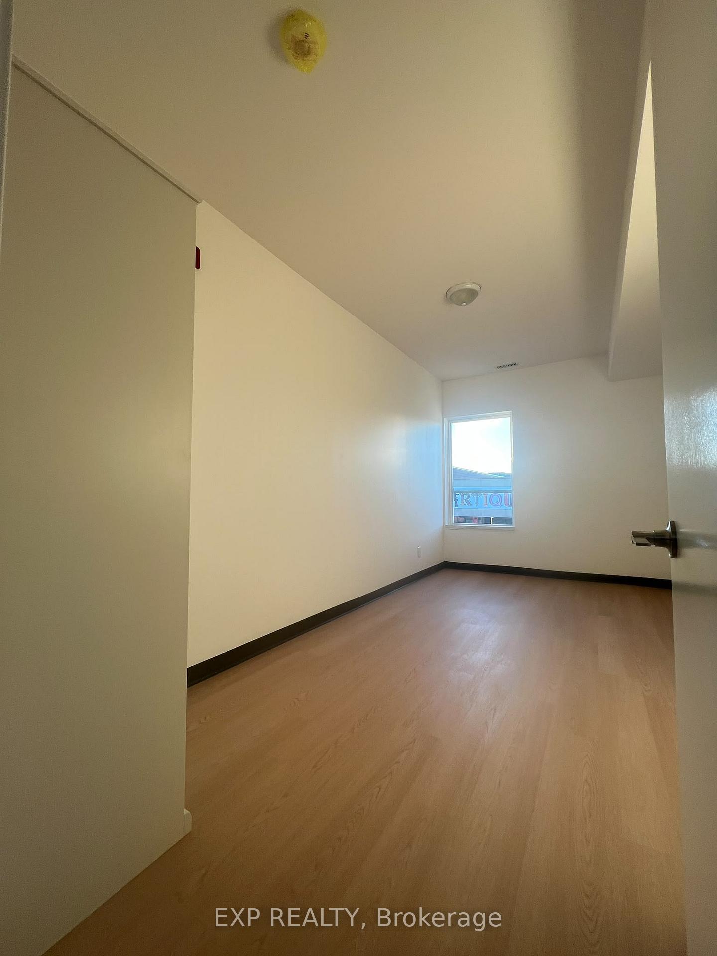 Photo 6 of Unit 5, 268 Ottawa Street N, Hamilton, Crown Point — HOMEH
