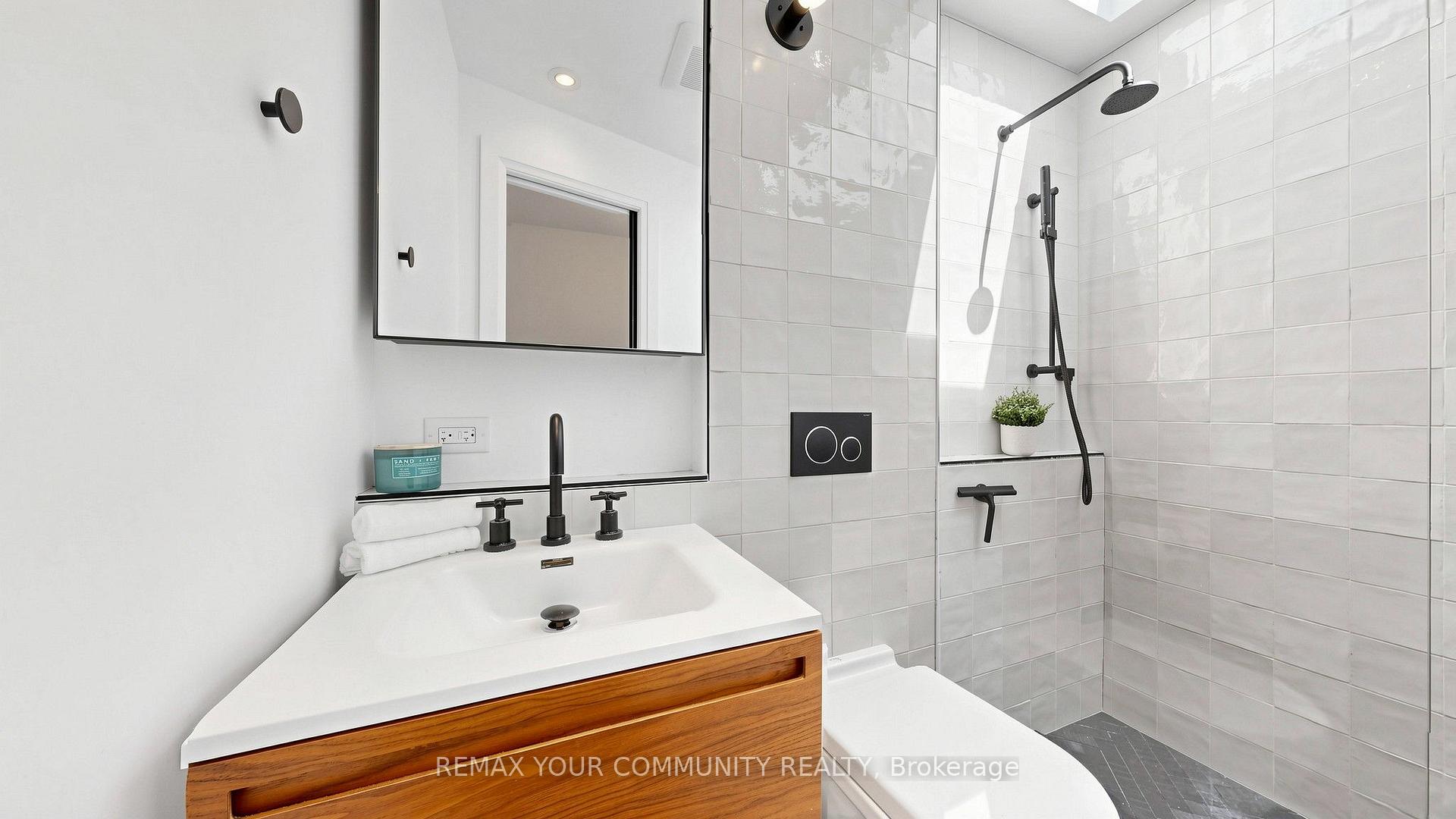 Photo 19 of 149 Jones Avenue N, Toronto, South Riverdale — HOMEH