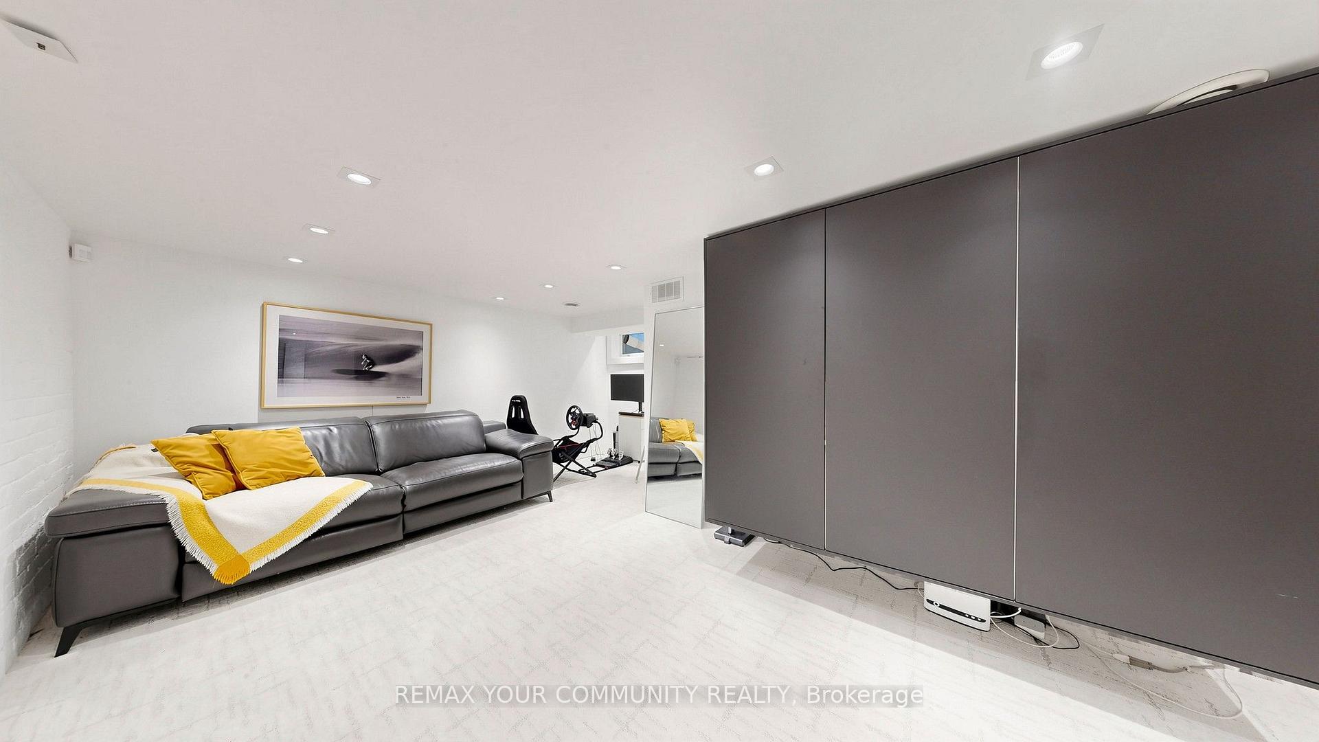 Photo 20 of 149 Jones Avenue N, Toronto, South Riverdale — HOMEH