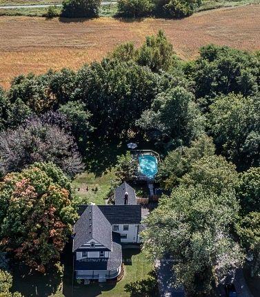 Photo 2 of 13435 Loyalist Parkway, Prince Edward County, Picton — HOMEH