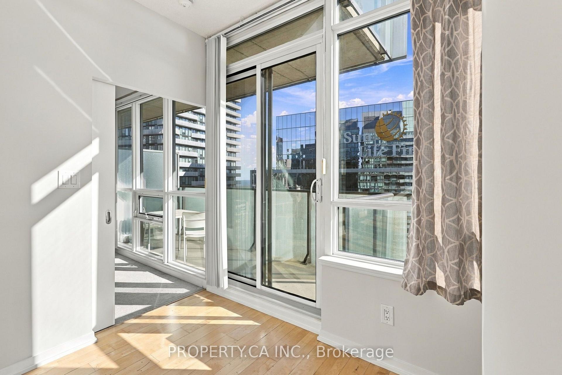 Photo 11 of Unit 4310, 55 Bremner Boulevard, Toronto, Waterfront Communities — HOMEH