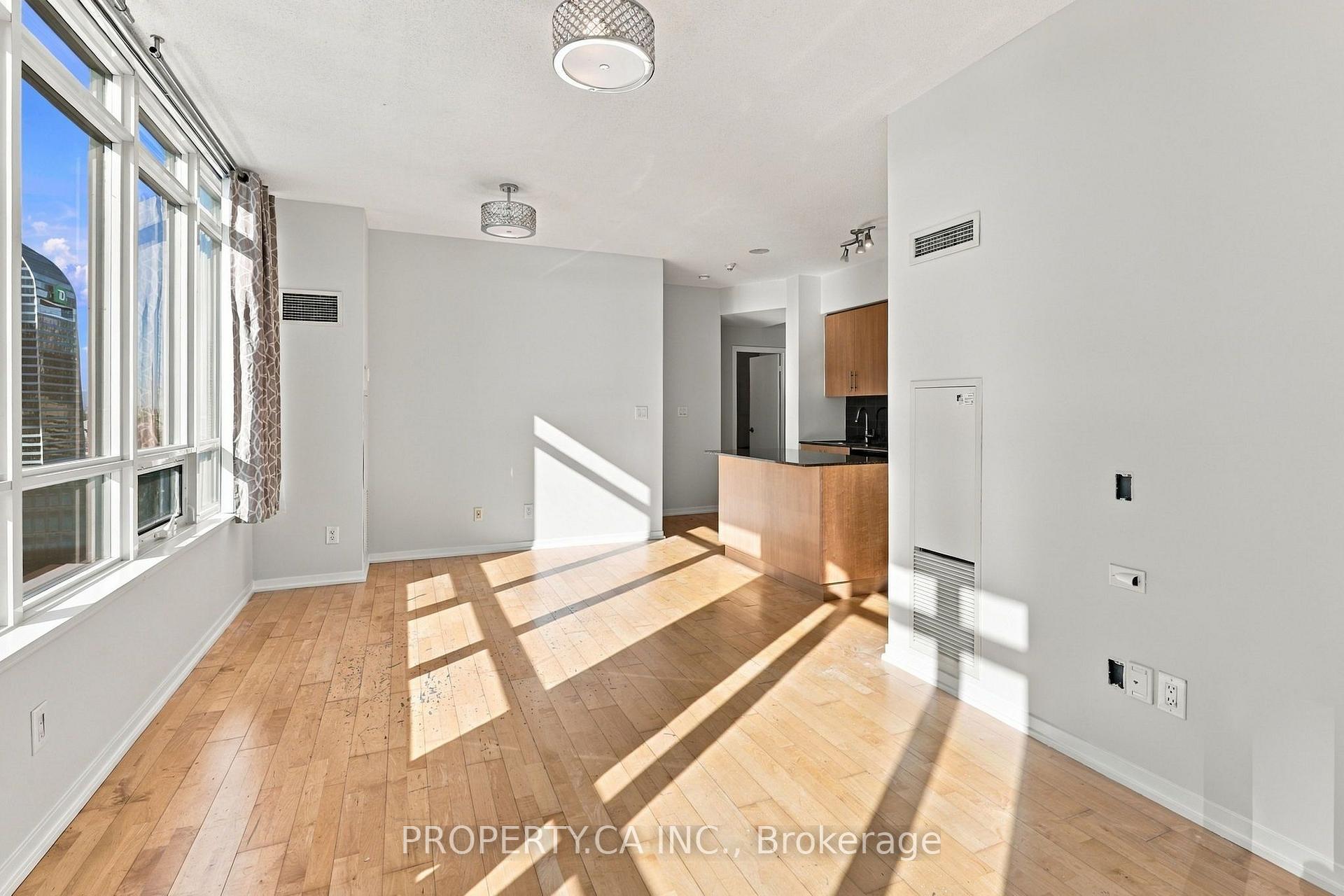 Photo 13 of Unit 4310, 55 Bremner Boulevard, Toronto, Waterfront Communities — HOMEH