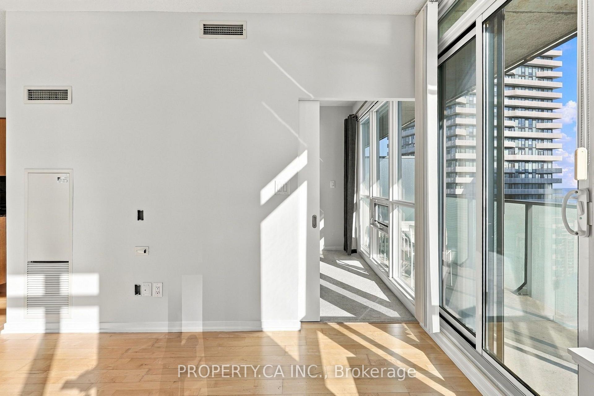 Photo 15 of Unit 4310, 55 Bremner Boulevard, Toronto, Waterfront Communities — HOMEH