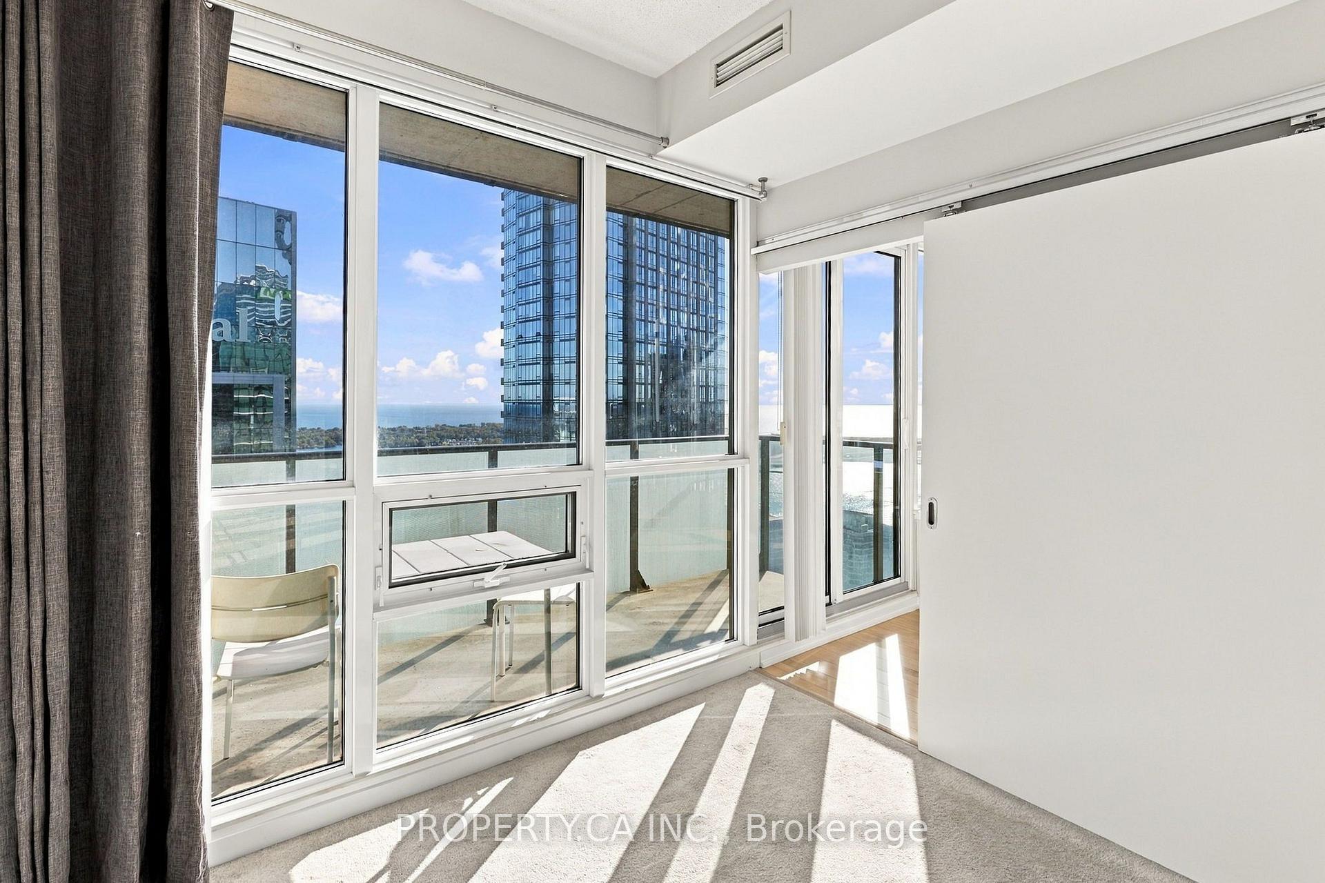 Photo 17 of Unit 4310, 55 Bremner Boulevard, Toronto, Waterfront Communities — HOMEH