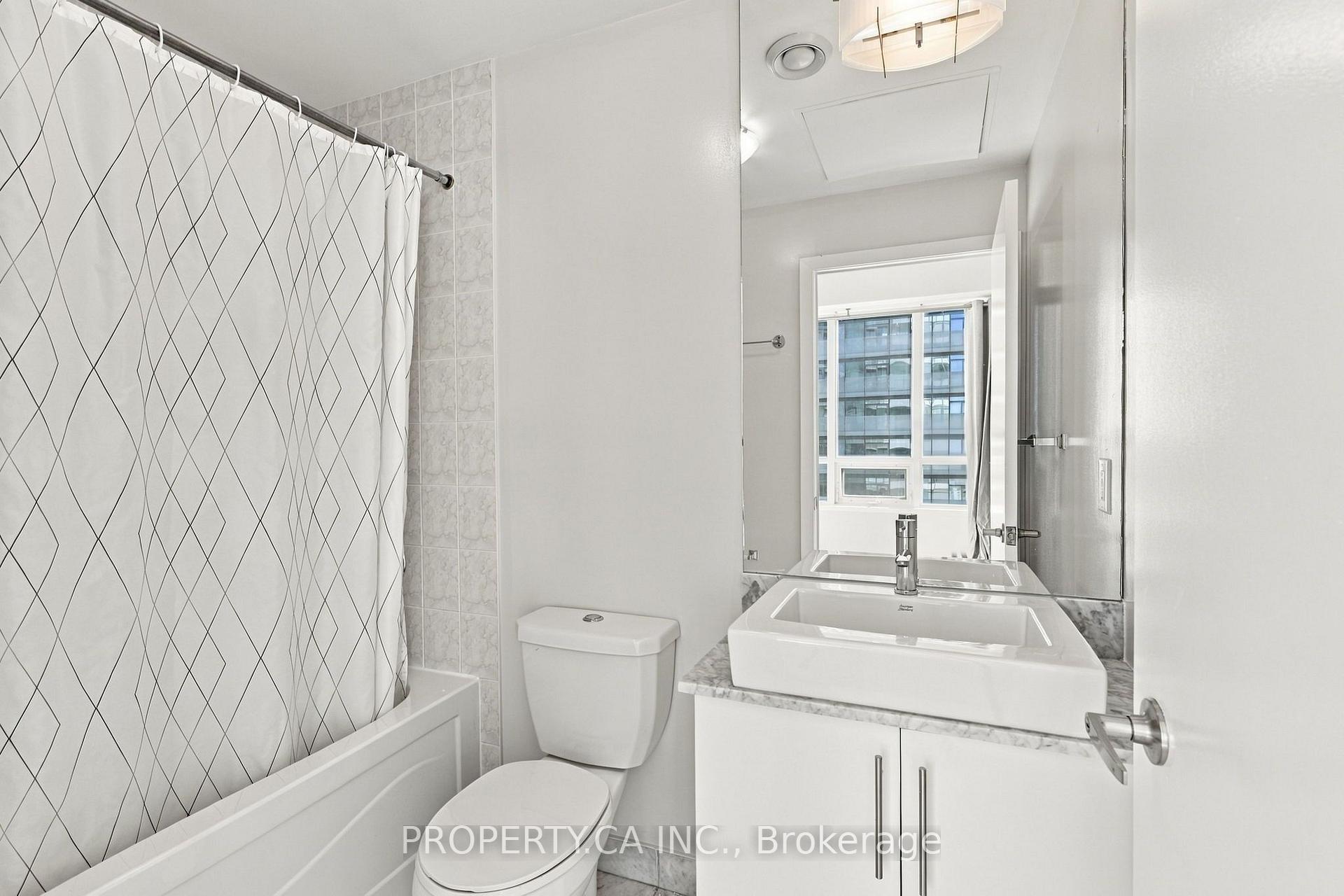 Photo 18 of Unit 4310, 55 Bremner Boulevard, Toronto, Waterfront Communities — HOMEH