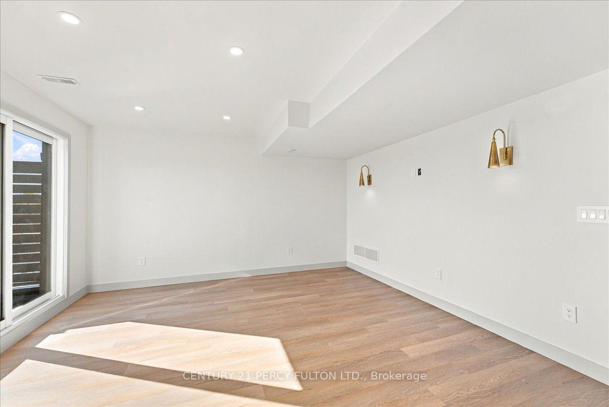Photo 8 of 113 Hatherley Road, Toronto, Caledonia-Fairbank — HOMEH