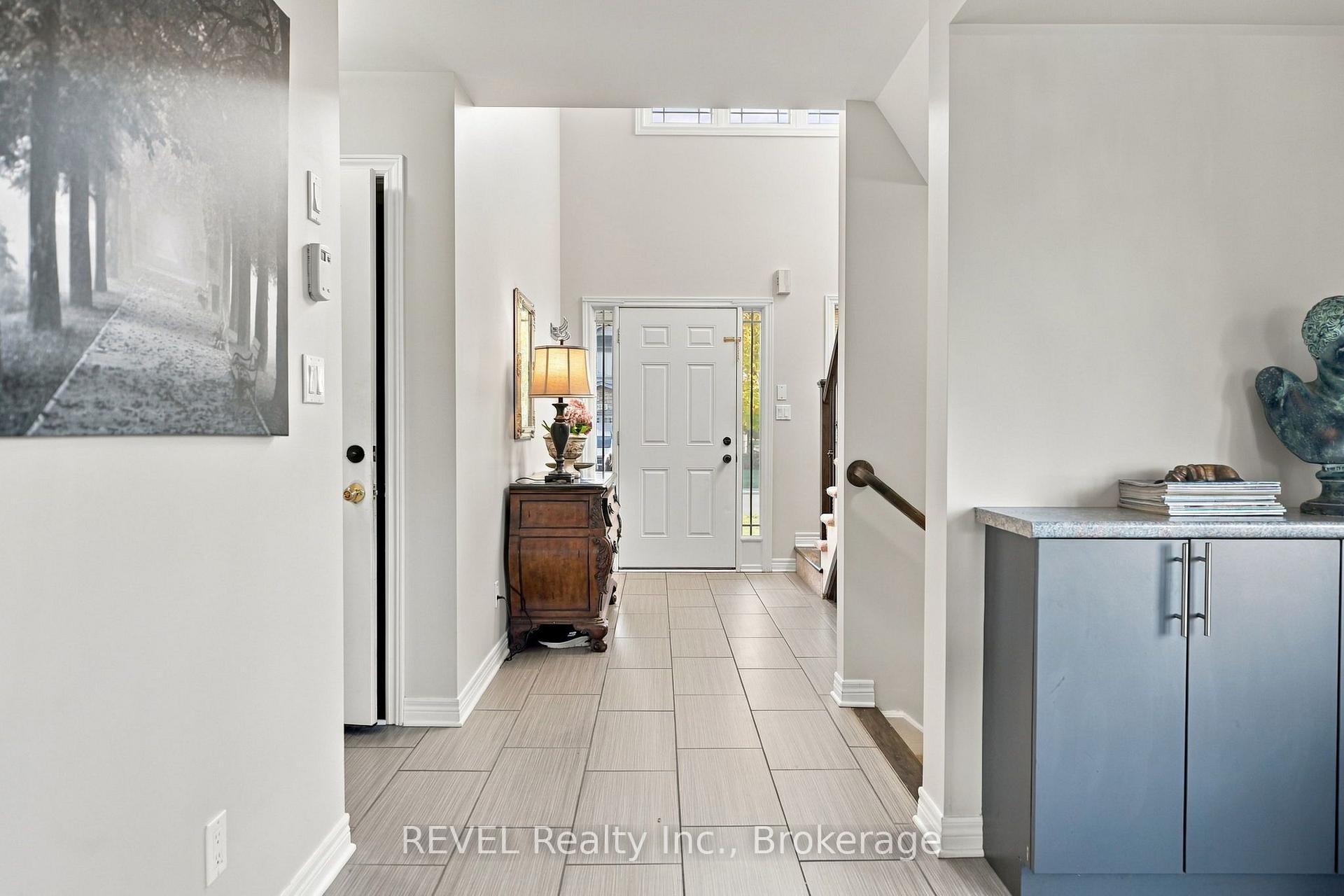 Photo 12 of 8501 Kelsey Crescent, Niagara Falls, Forestview — HOMEH