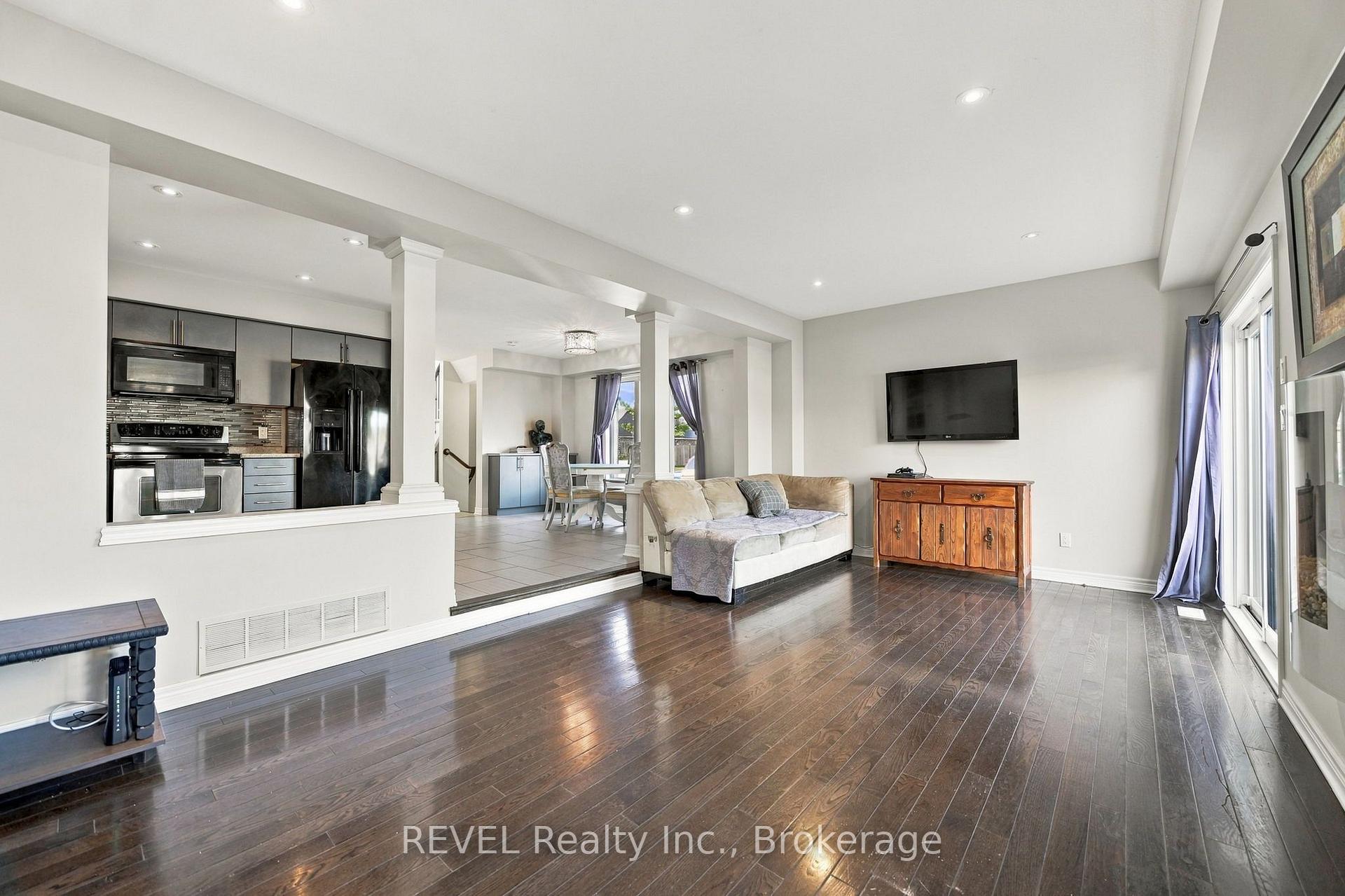 Photo 19 of 8501 Kelsey Crescent, Niagara Falls, Forestview — HOMEH