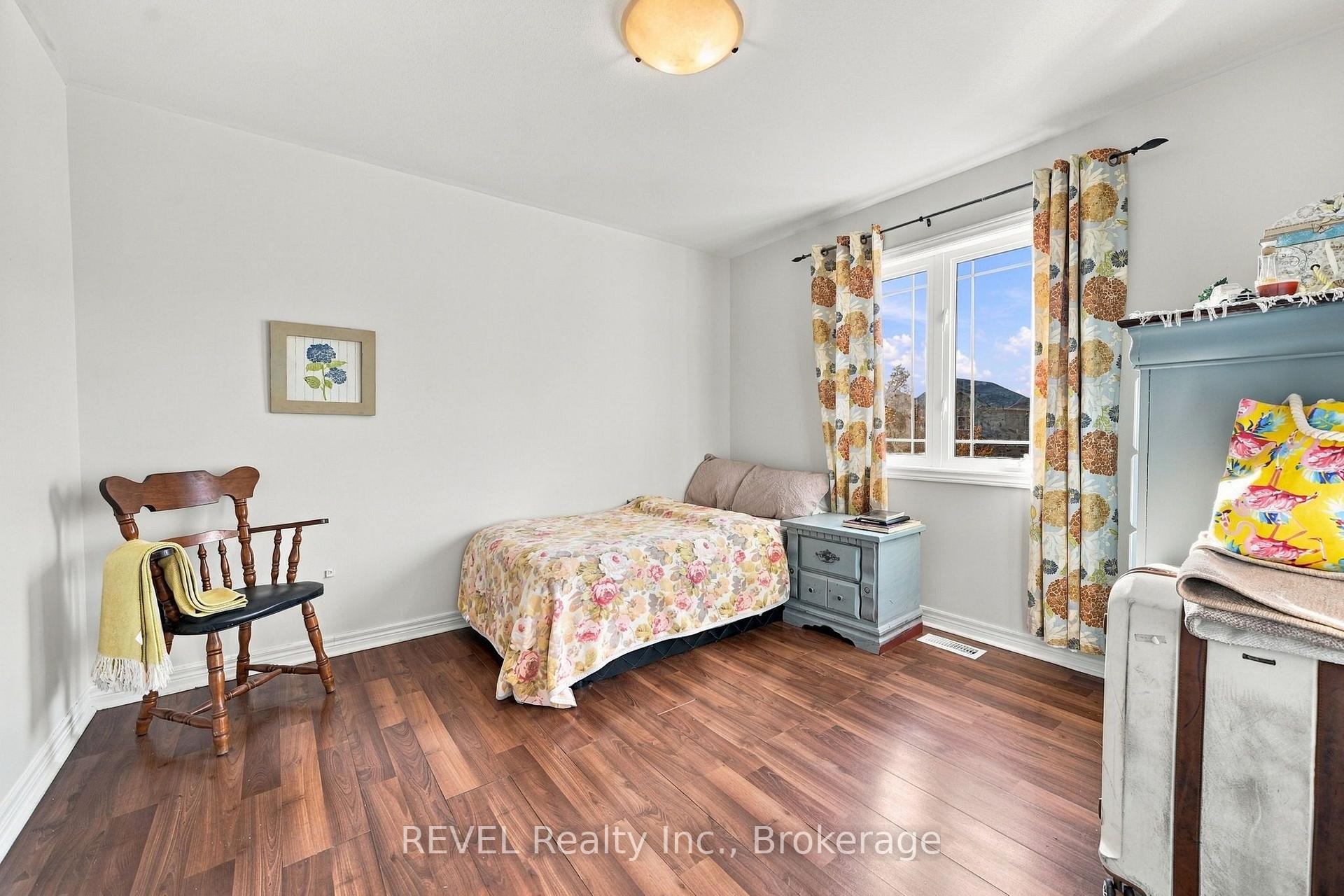 Photo 23 of 8501 Kelsey Crescent, Niagara Falls, Forestview — HOMEH