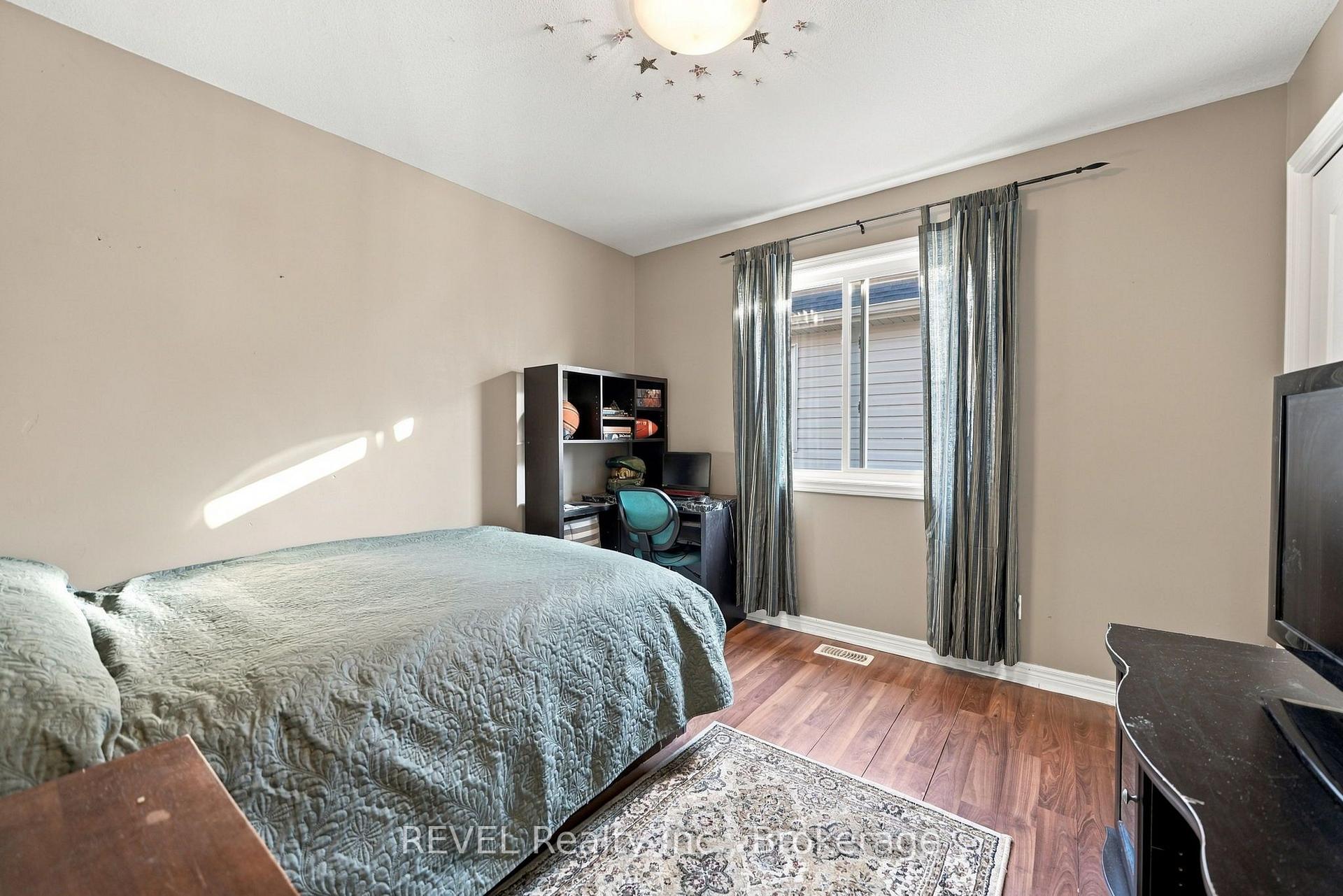 Photo 25 of 8501 Kelsey Crescent, Niagara Falls, Forestview — HOMEH