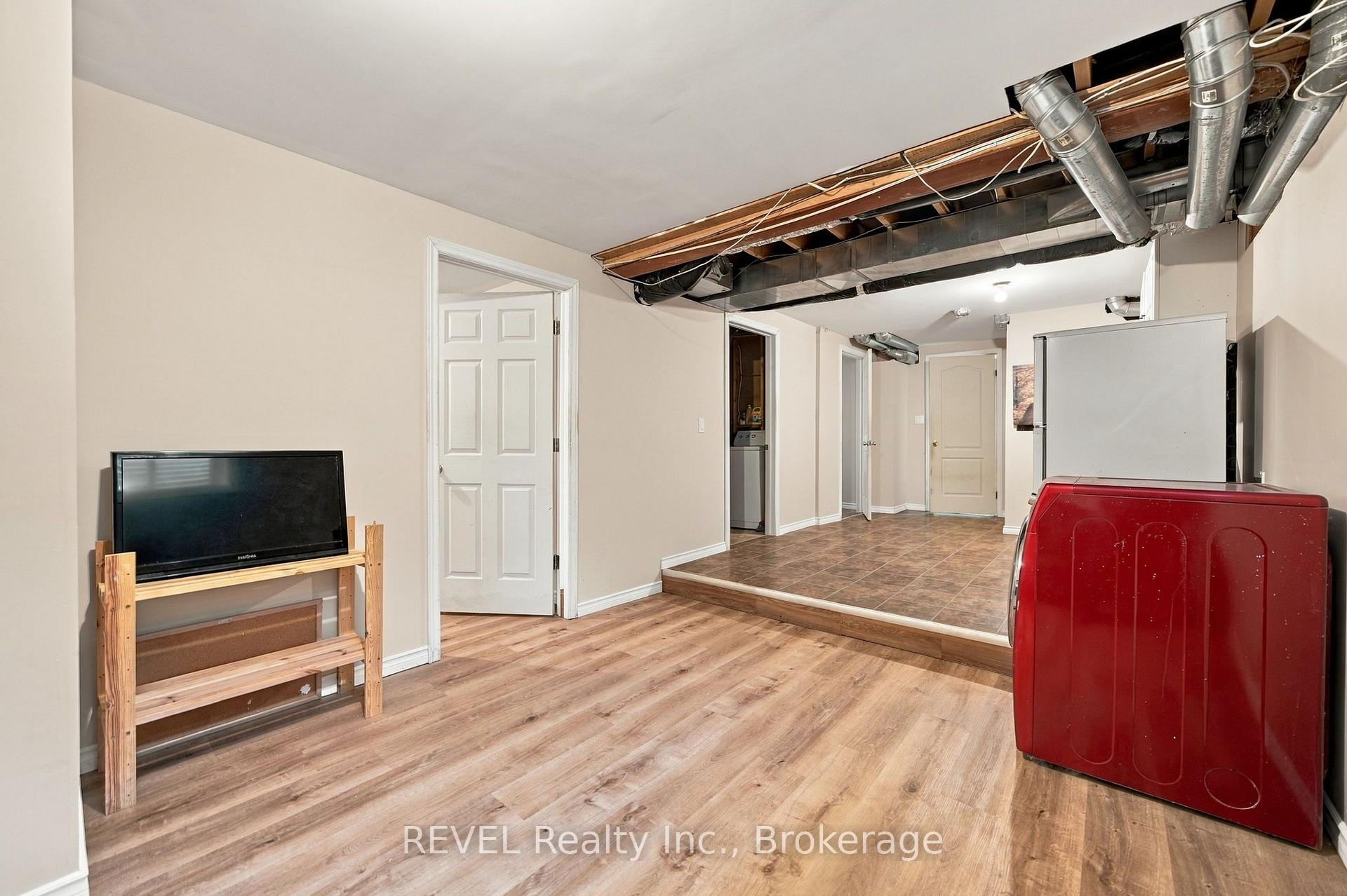 Photo 35 of 8501 Kelsey Crescent, Niagara Falls, Forestview — HOMEH