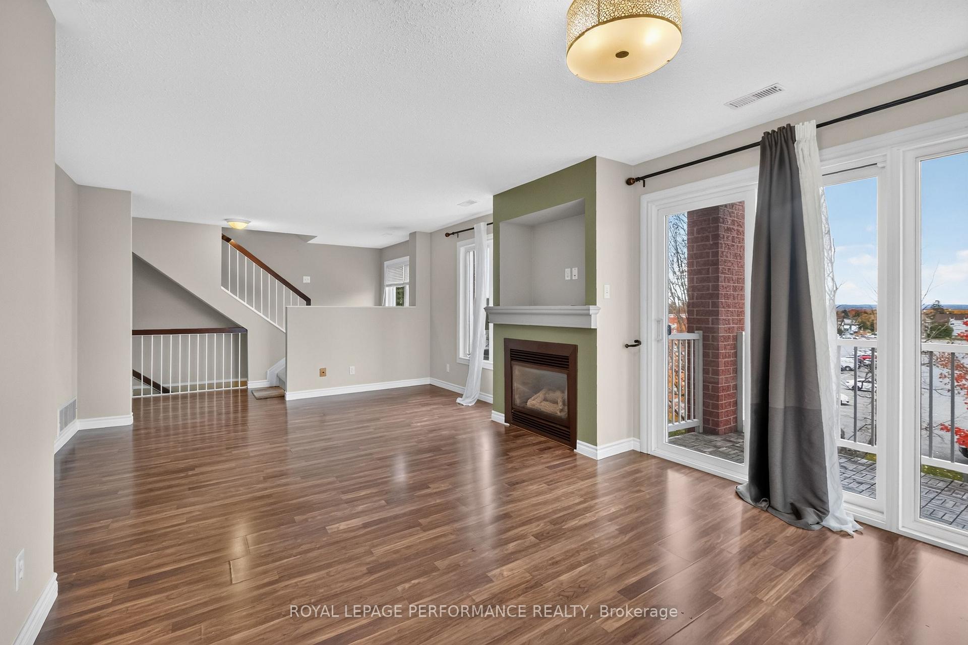 Photo 9 of 1602 Locksley Lane, Ottawa, Beaconwood — HOMEH