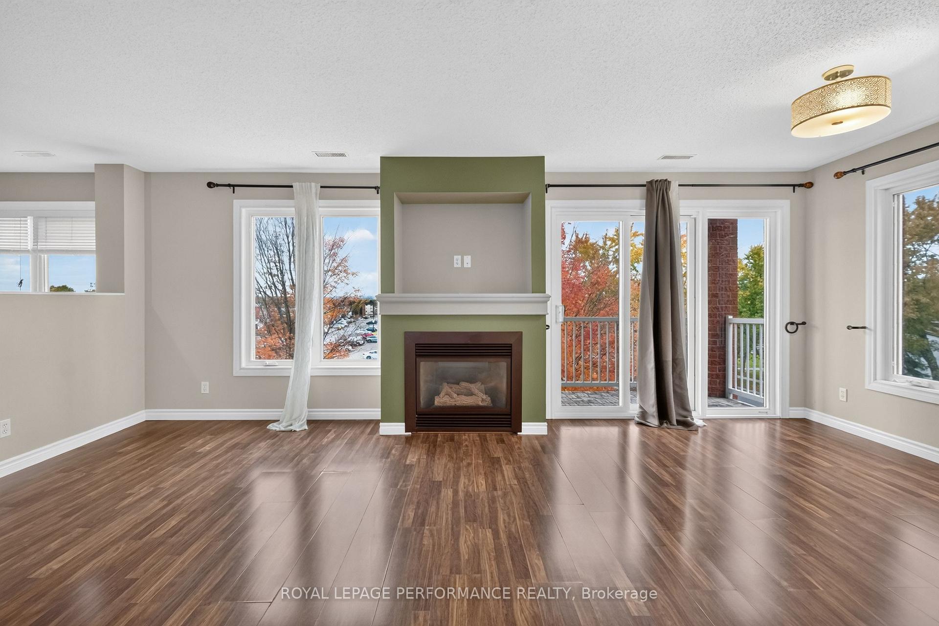 Photo 10 of 1602 Locksley Lane, Ottawa, Beaconwood — HOMEH