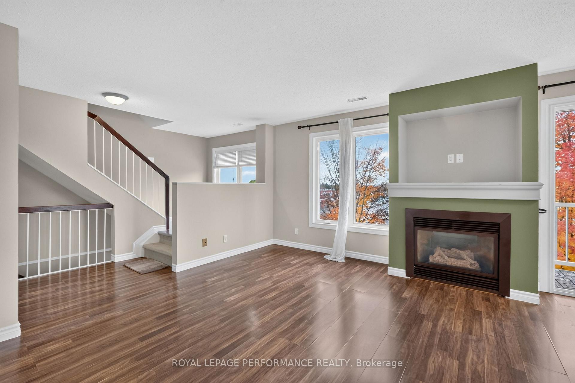 Photo 11 of 1602 Locksley Lane, Ottawa, Beaconwood — HOMEH