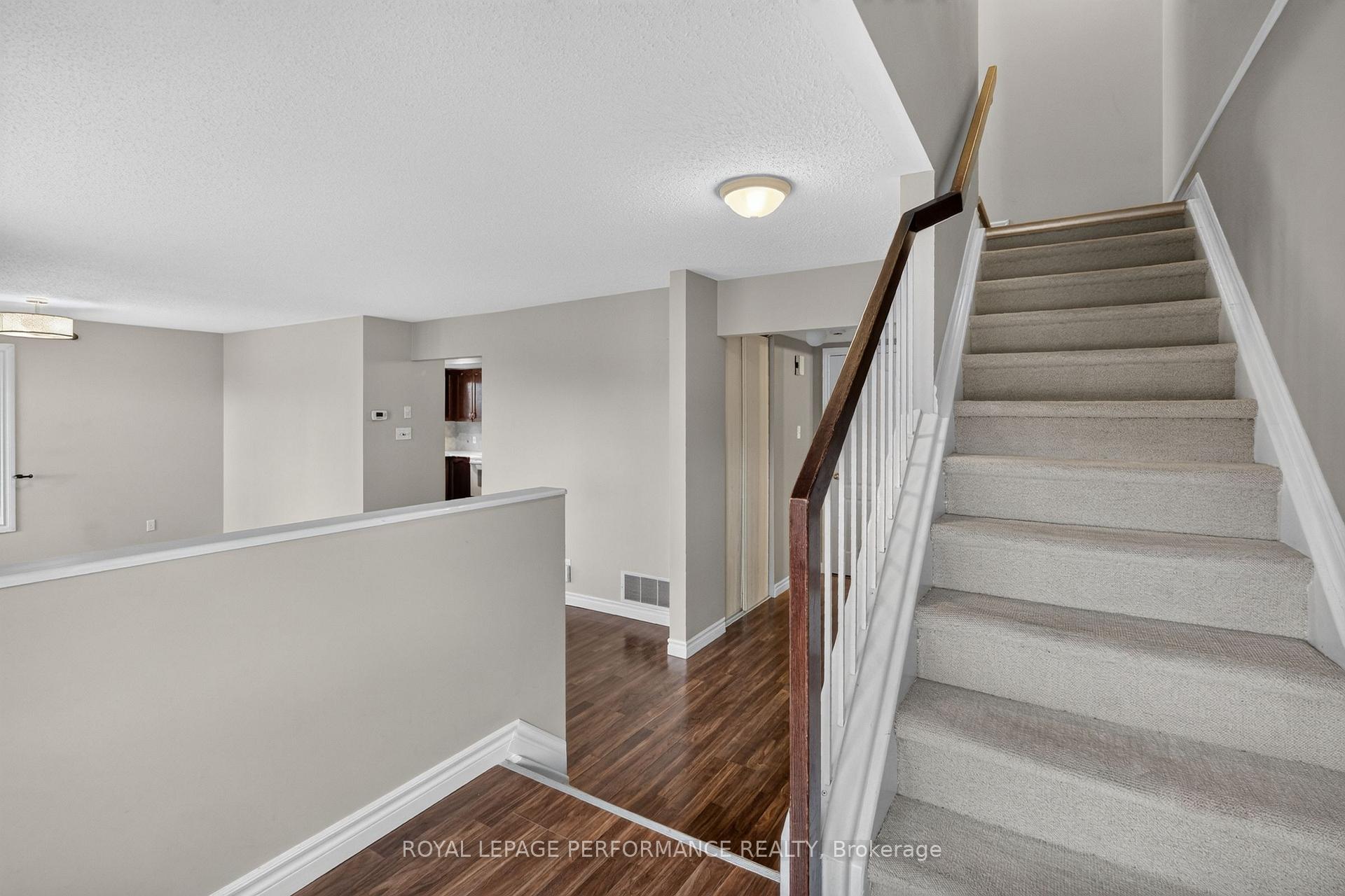 Photo 30 of 1602 Locksley Lane, Ottawa, Beaconwood — HOMEH
