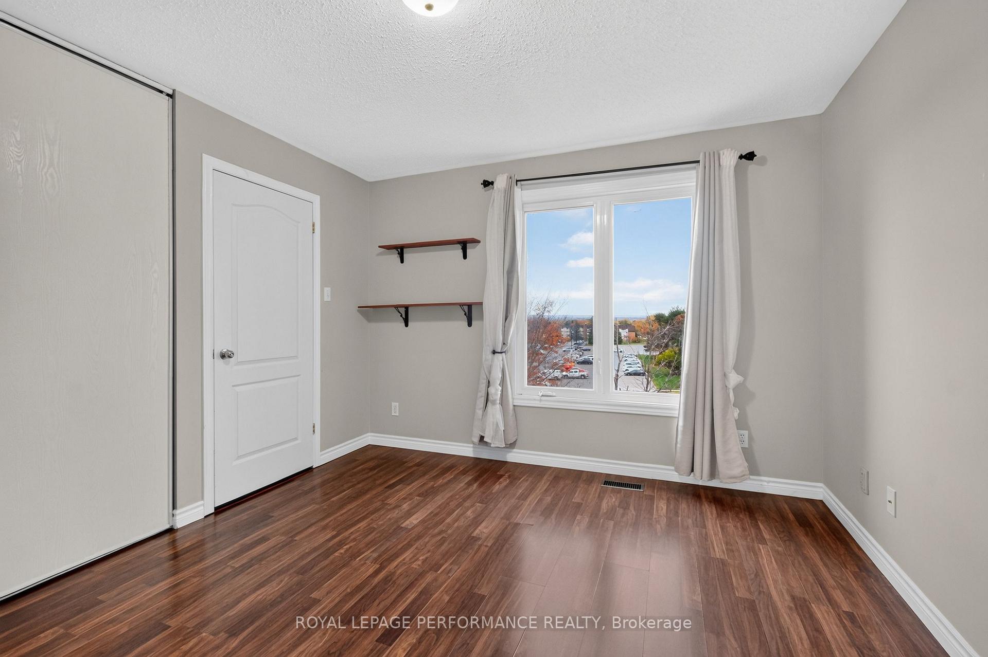 Photo 33 of 1602 Locksley Lane, Ottawa, Beaconwood — HOMEH